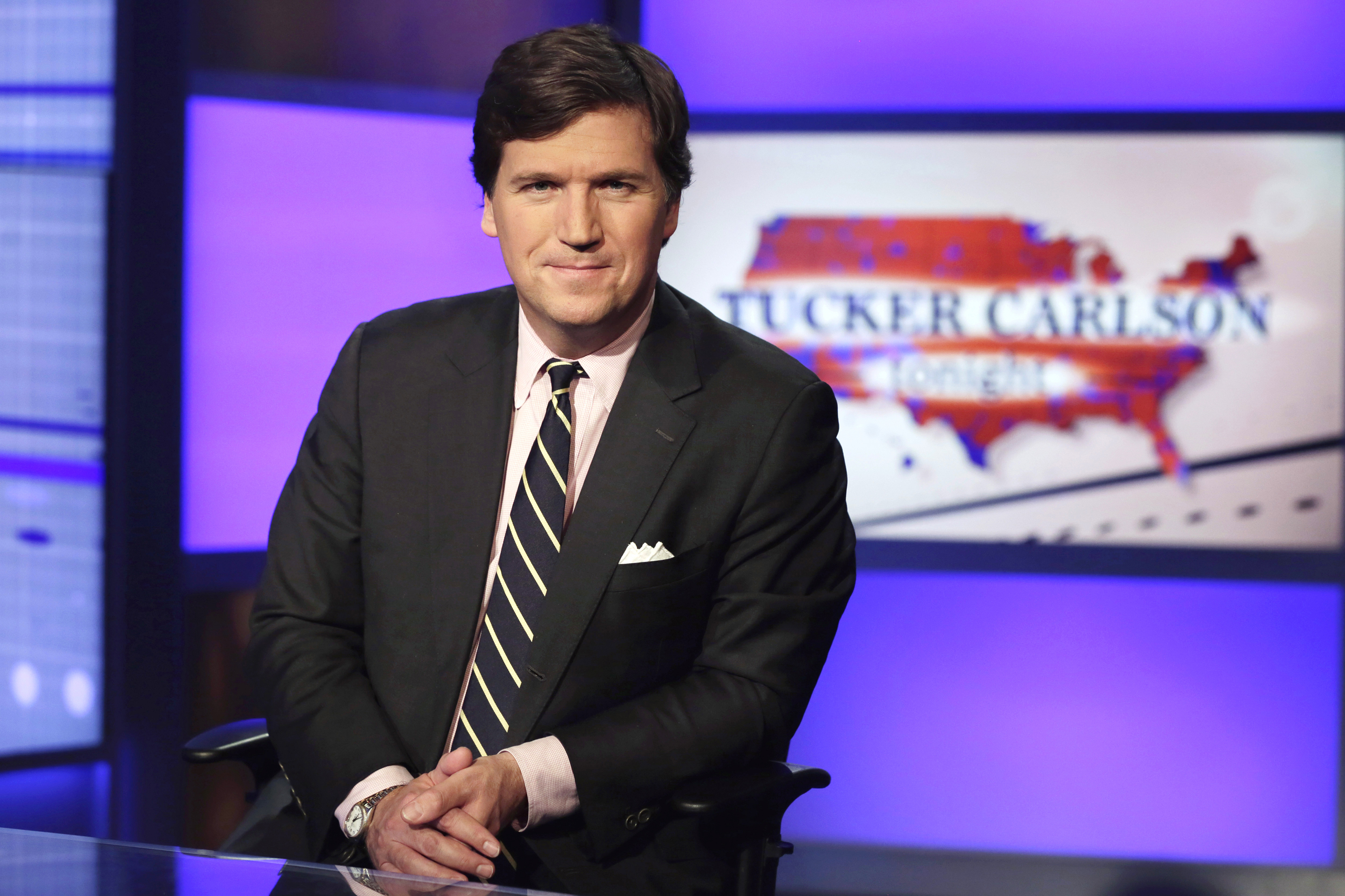 Tucker Carlson, el presentador más popular de Fox News, dejó la cadena tras el acuerdo multimillonario por difamación con Dominion