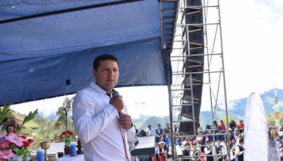 José Medina, alcalde de Anguía, también recibió 30 meses de prisión preventiva. (Facebook)