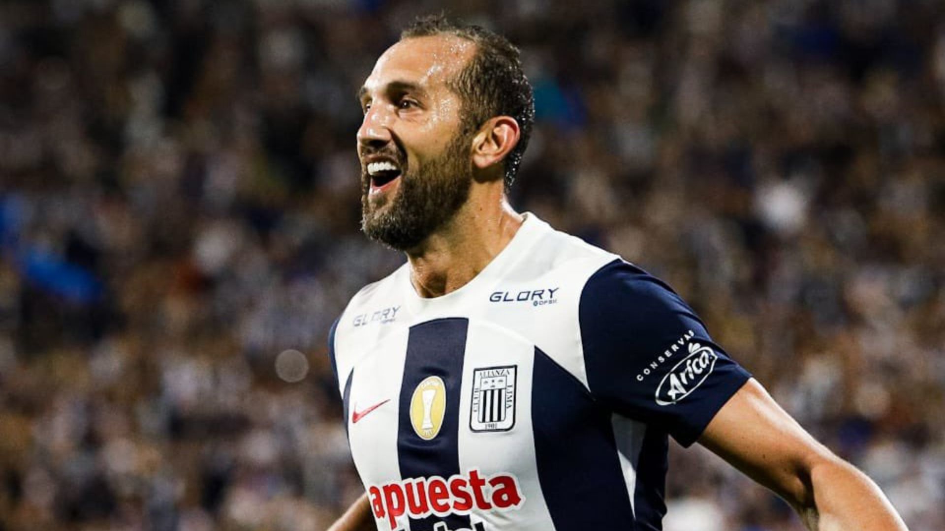 Hernán Barcos scored the second goal for Alianza Lima against Deportivo Binacional for the 2023 Apertura Tournament. (Professional Soccer League)