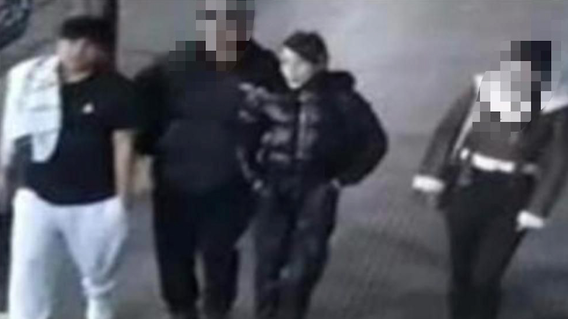 El inquietante momento que vivió un jugador de golf al ejecutar un tiro a metros de un caimán