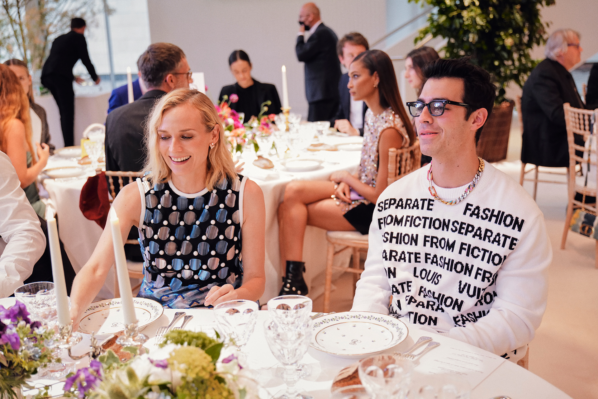 La modelo y actriz Diane Kruger y el cantante Joe Jonas compartieron mesa 