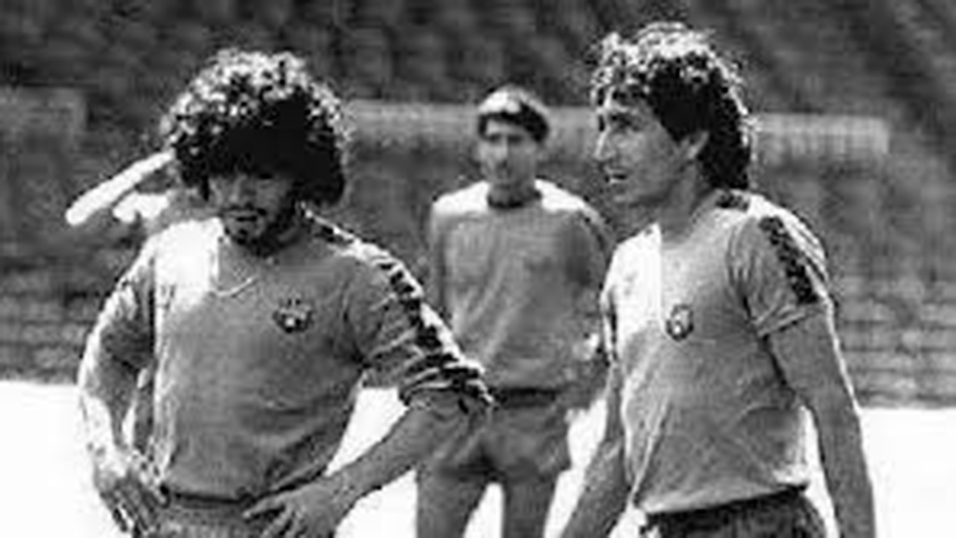 Mágico González, junto a Maradona en el Barcelona