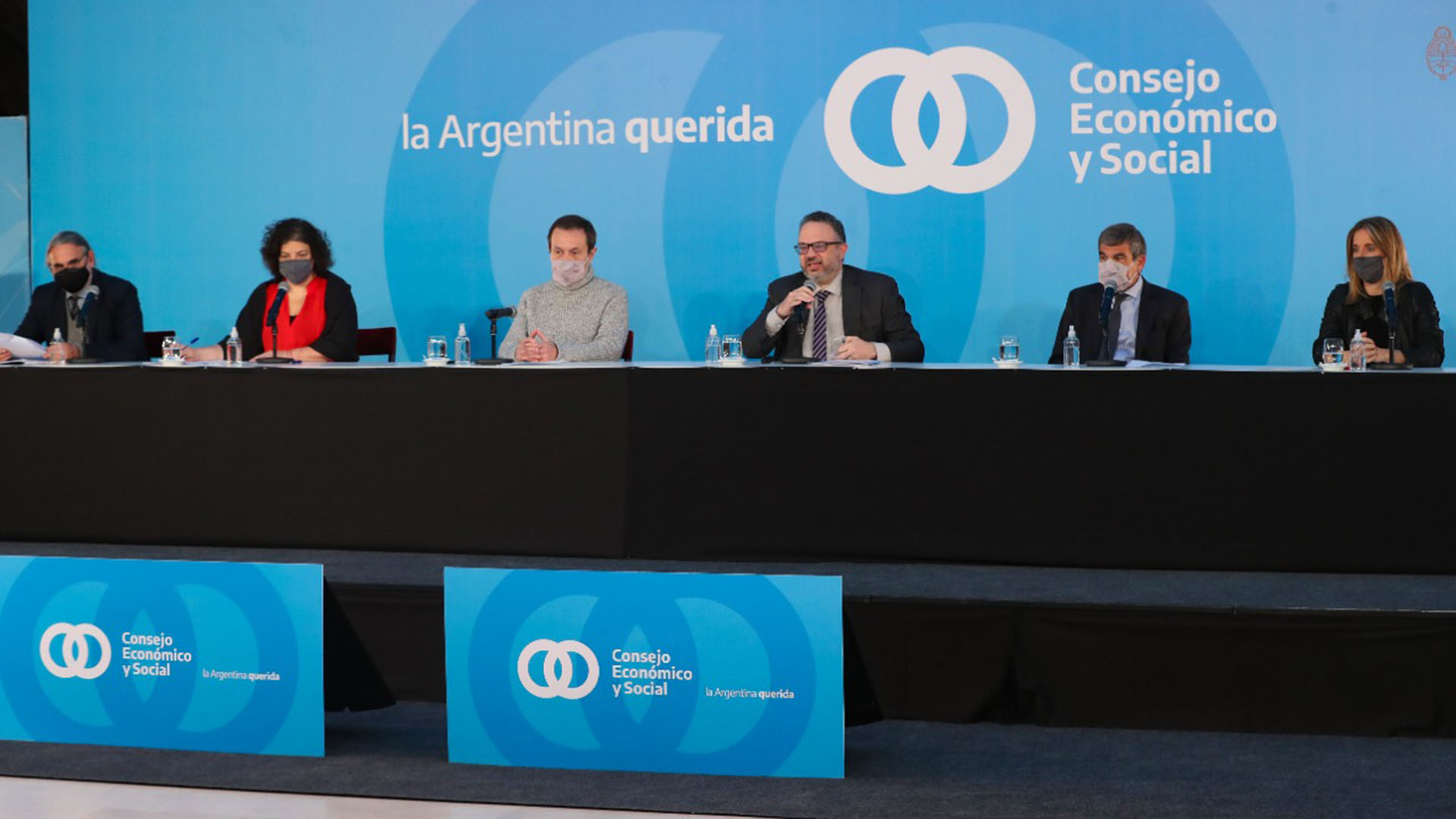 Kulfas durante la presentación del proyecto del ley con ministros y ministras y Gustavo Béliz, titular del Consejo Económico y Social