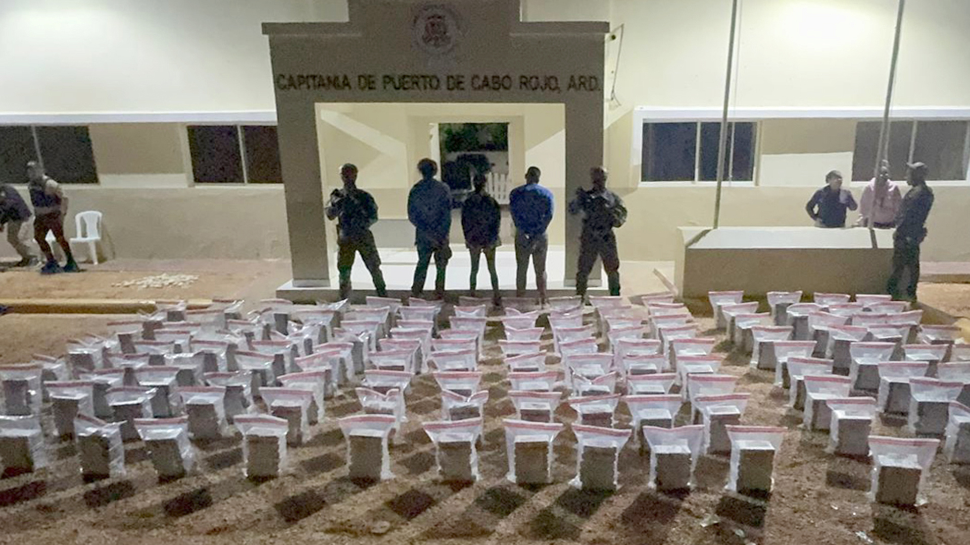 República Dominicana incautó 806 paquetes de cocaína en apoyo a la Operación Lanza del Sur de EEUU 