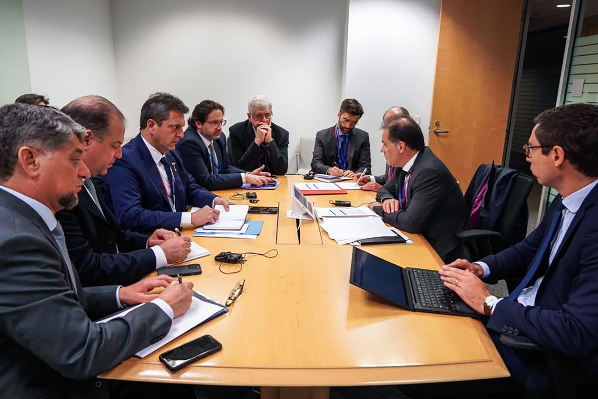 The Argentine Economic Group interacted with Paris Club officials during the recent IMF Annual Meeting in Washington