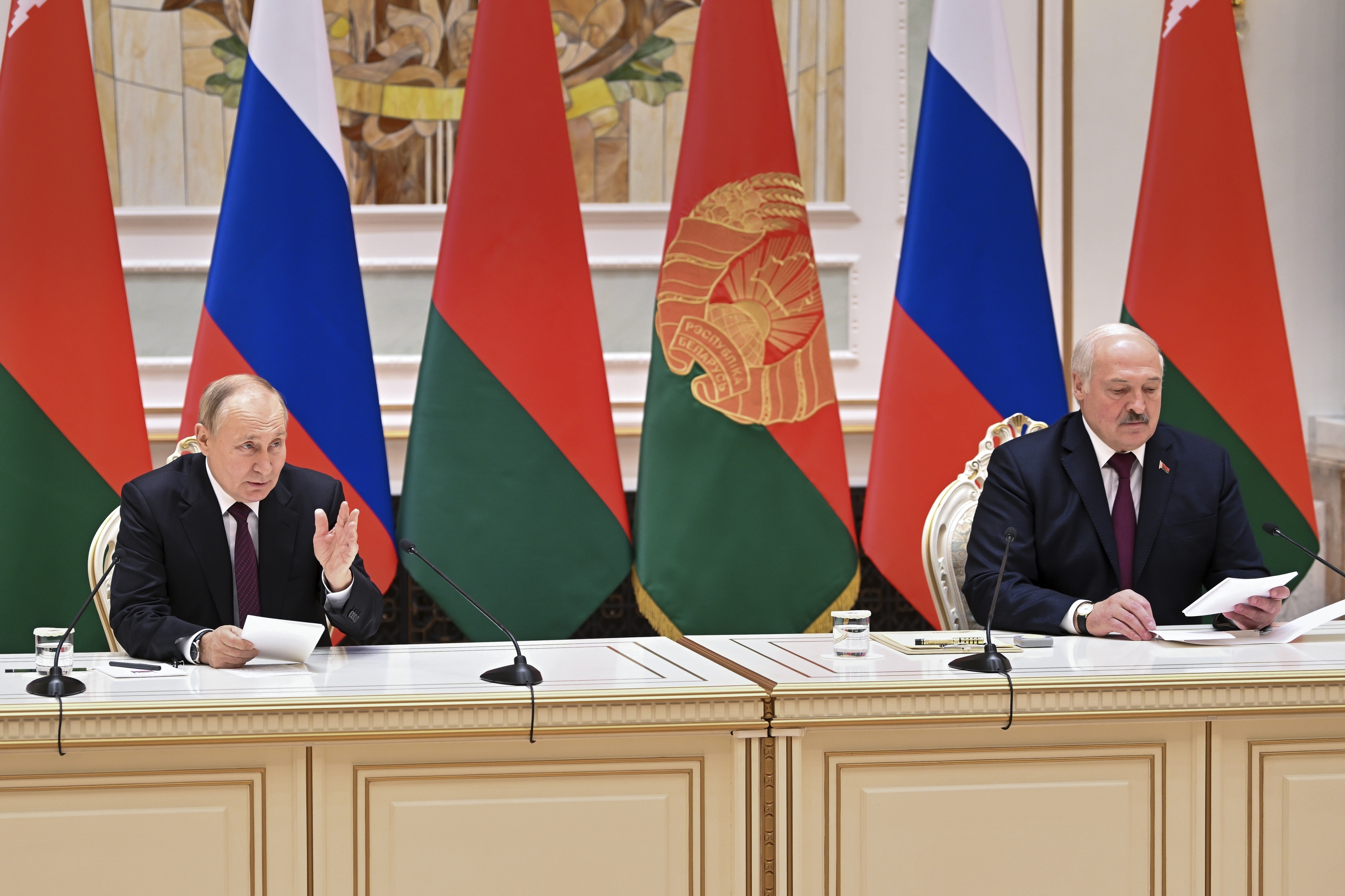 El presidente ruso Vladimir Putin y su homólogo bielorruso Alexander Lukashenko (Sputnik/AP)