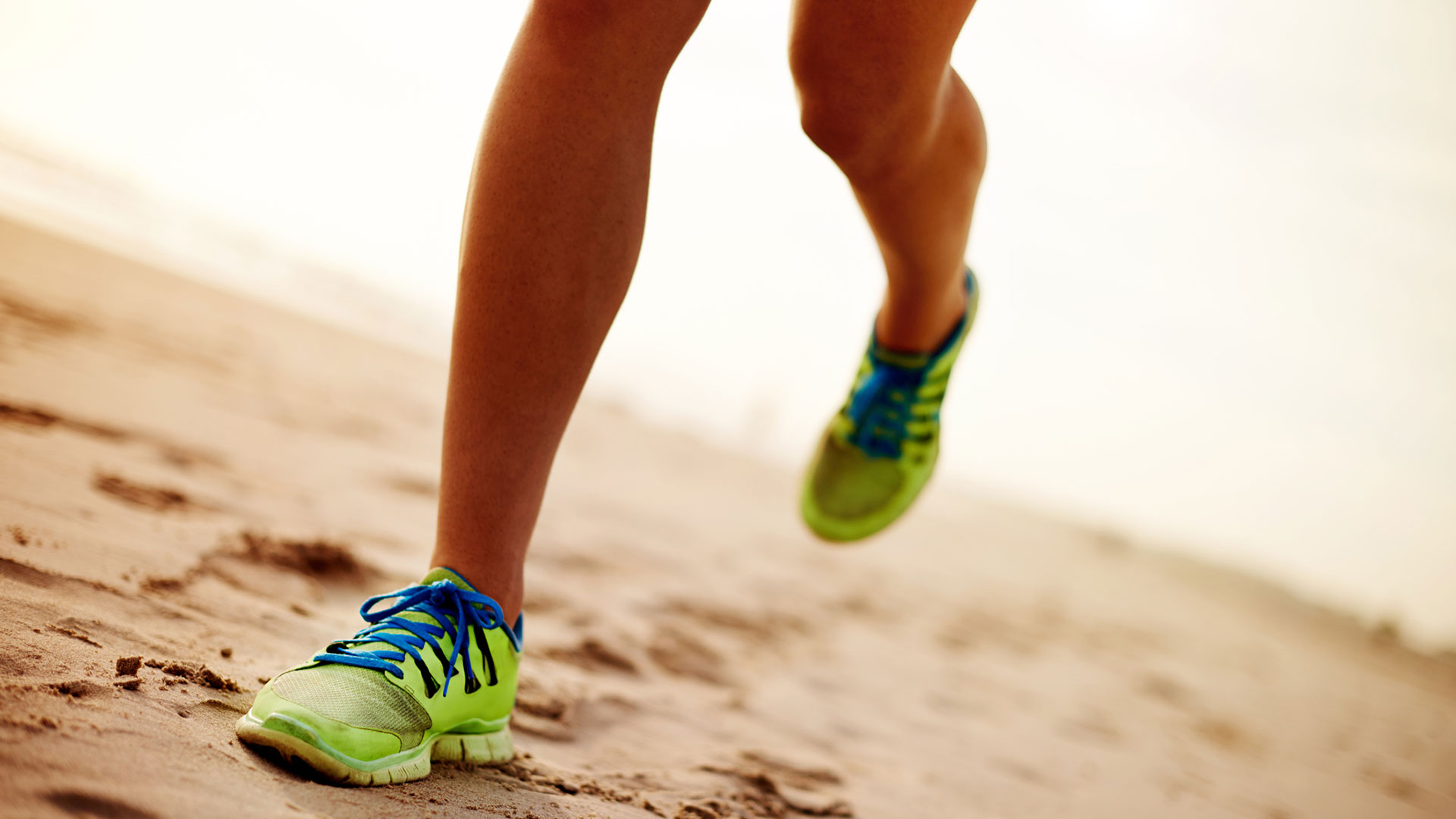 Correr también ayuda a reducir la producción de cortisol, la hormona del estrés, lo que favorece los procesos de relajación (Getty)