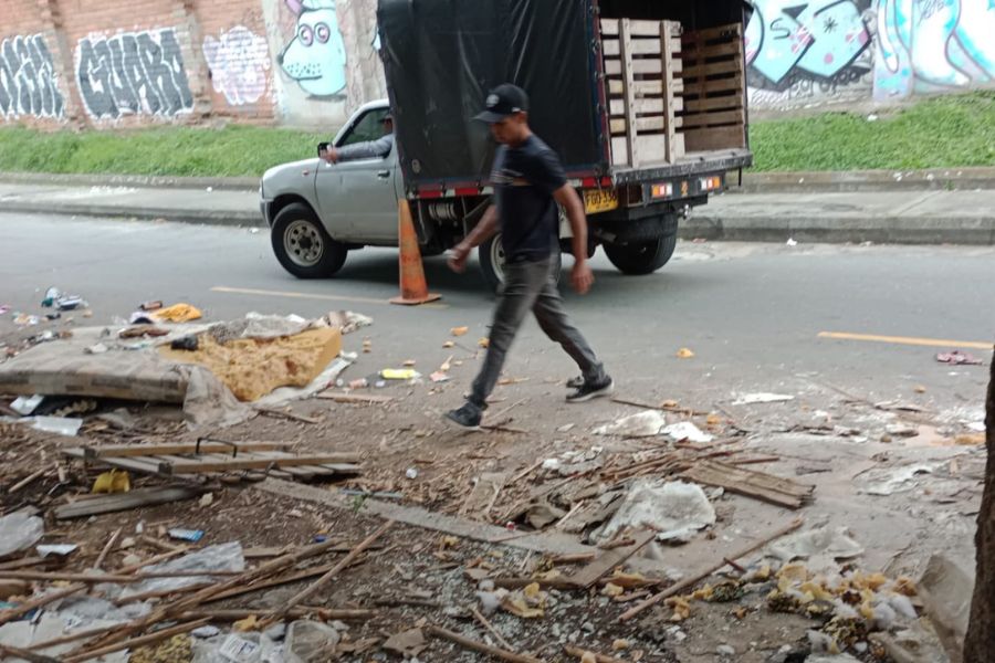 El vehículo en el que se movilizaban los infractores fue inmovilizado por las autoridades de la capital de Antioquia,
