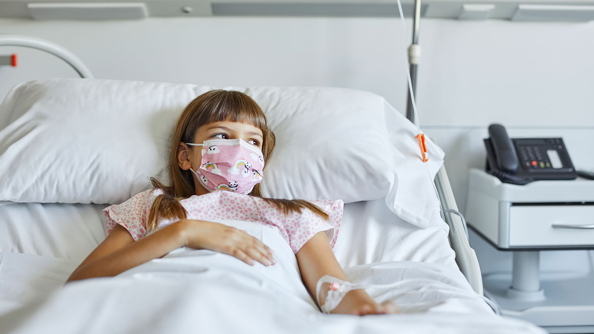 Los investigadores observaron los cambios en la estructura y función pulmonar en 54 niños y adolescentes de una edad media de 11 años con infección previa por SARS-CoV-2 (Getty)
