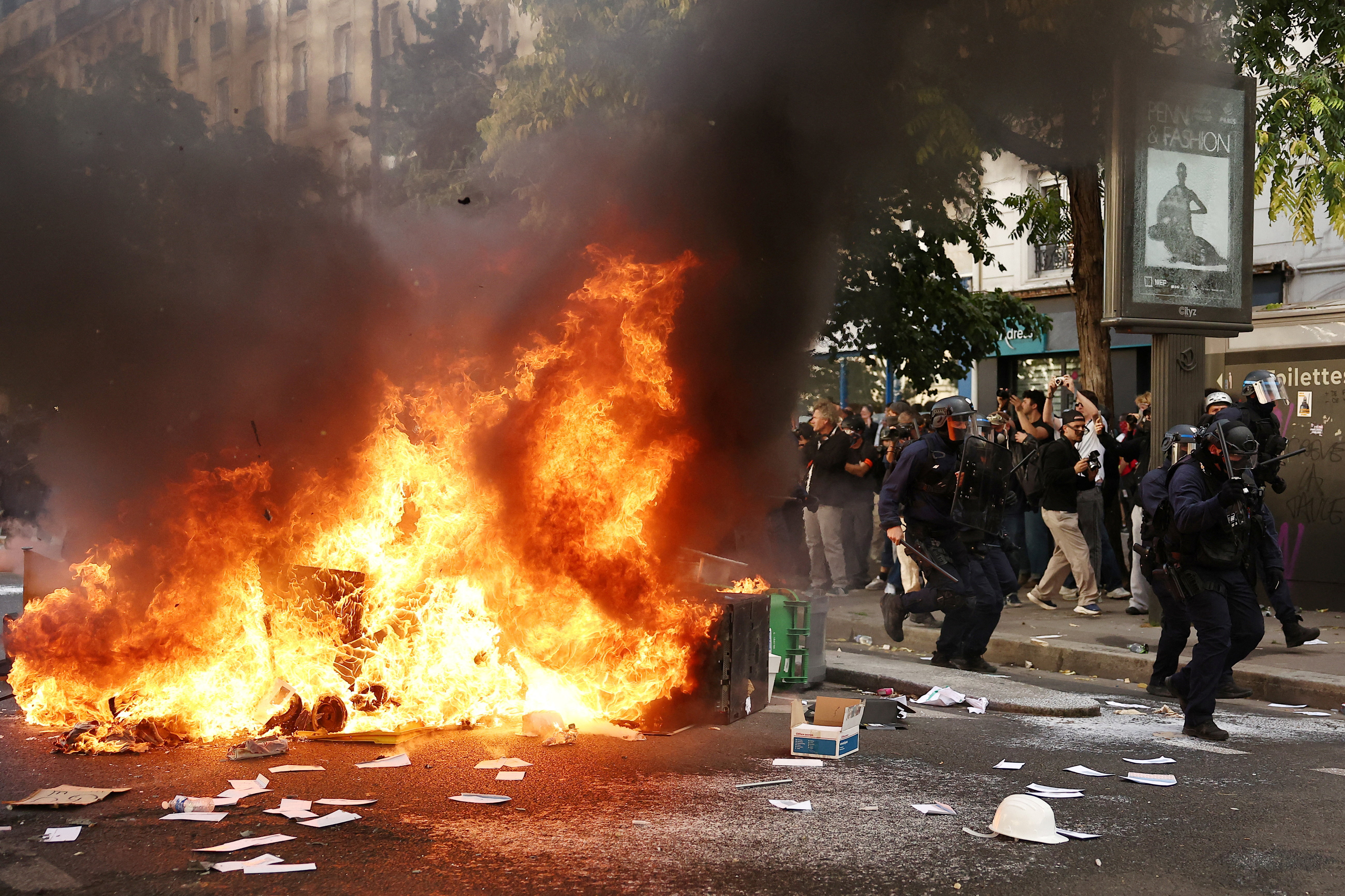 Las protestas estudiantiles reunieron a más de 266.000 personas en Francia y elevaron la presión sobre el Gobierno de Macron