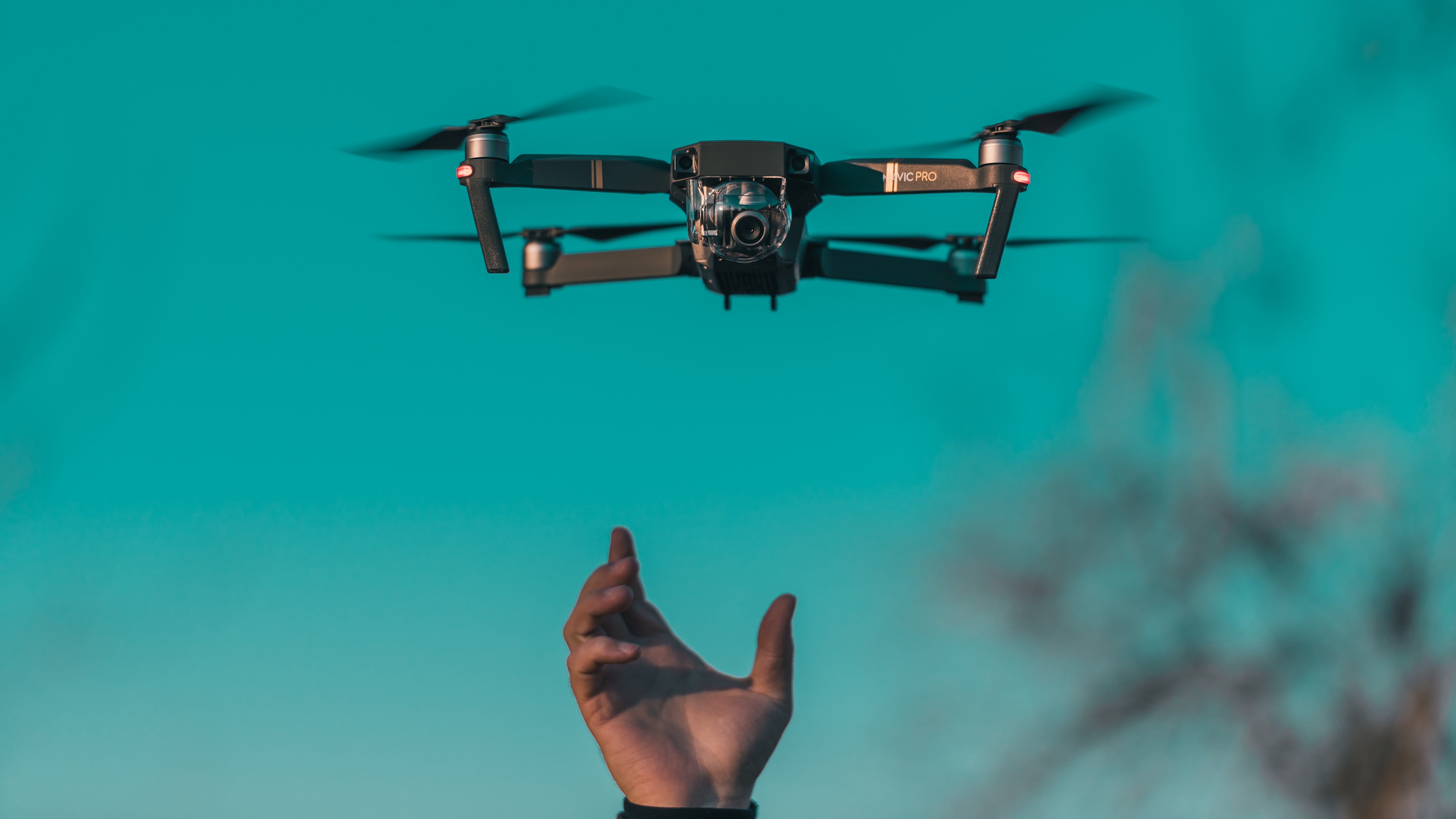 Los drones pueden ser de gran ayuda en la búsqueda de personas y en reconocimientos a gran escala.