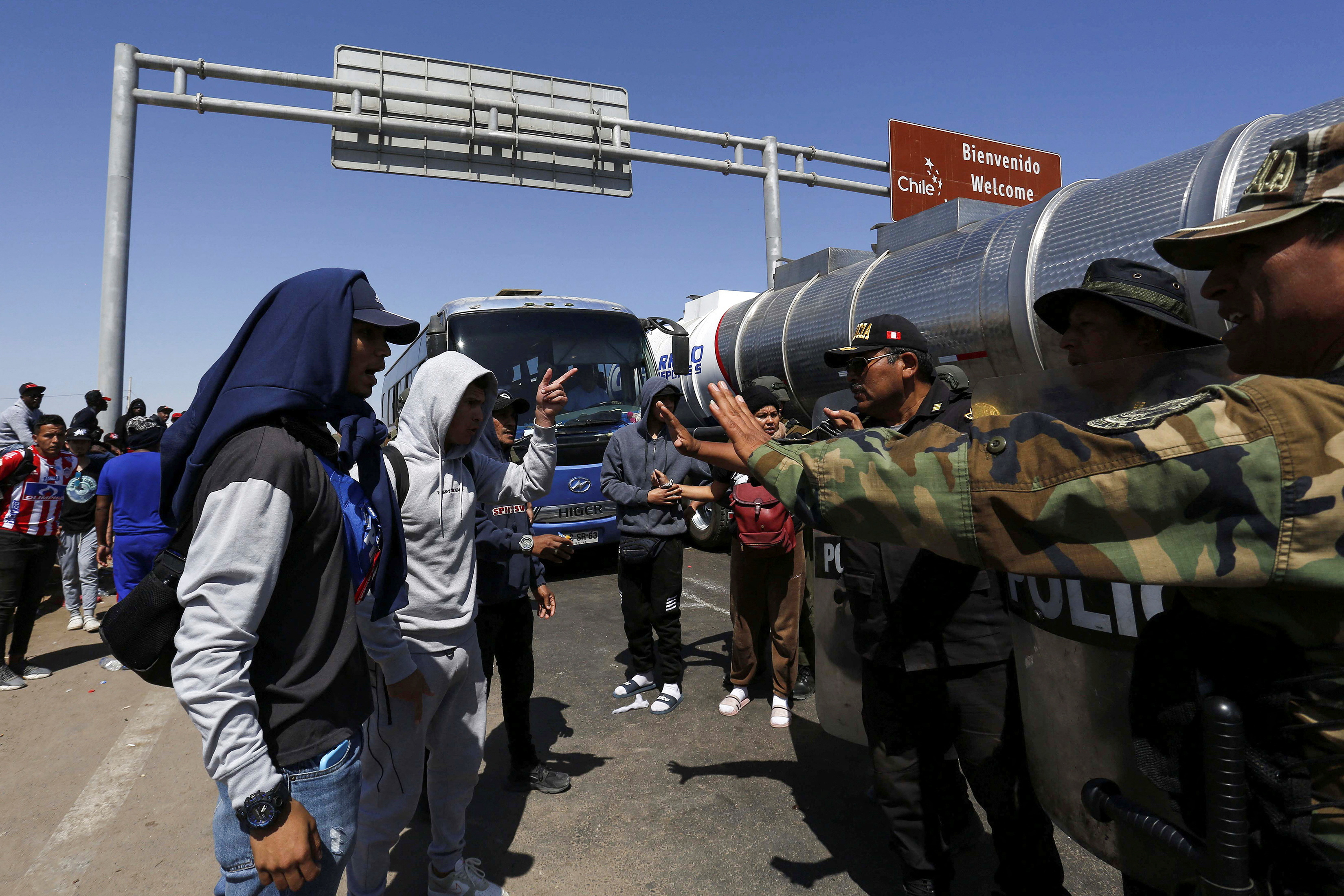 Por qué se desató la crisis migratoria en la frontera Perú - Chile y que hoy ha generado un conflicto diplomático entre ambos países - Infobae
