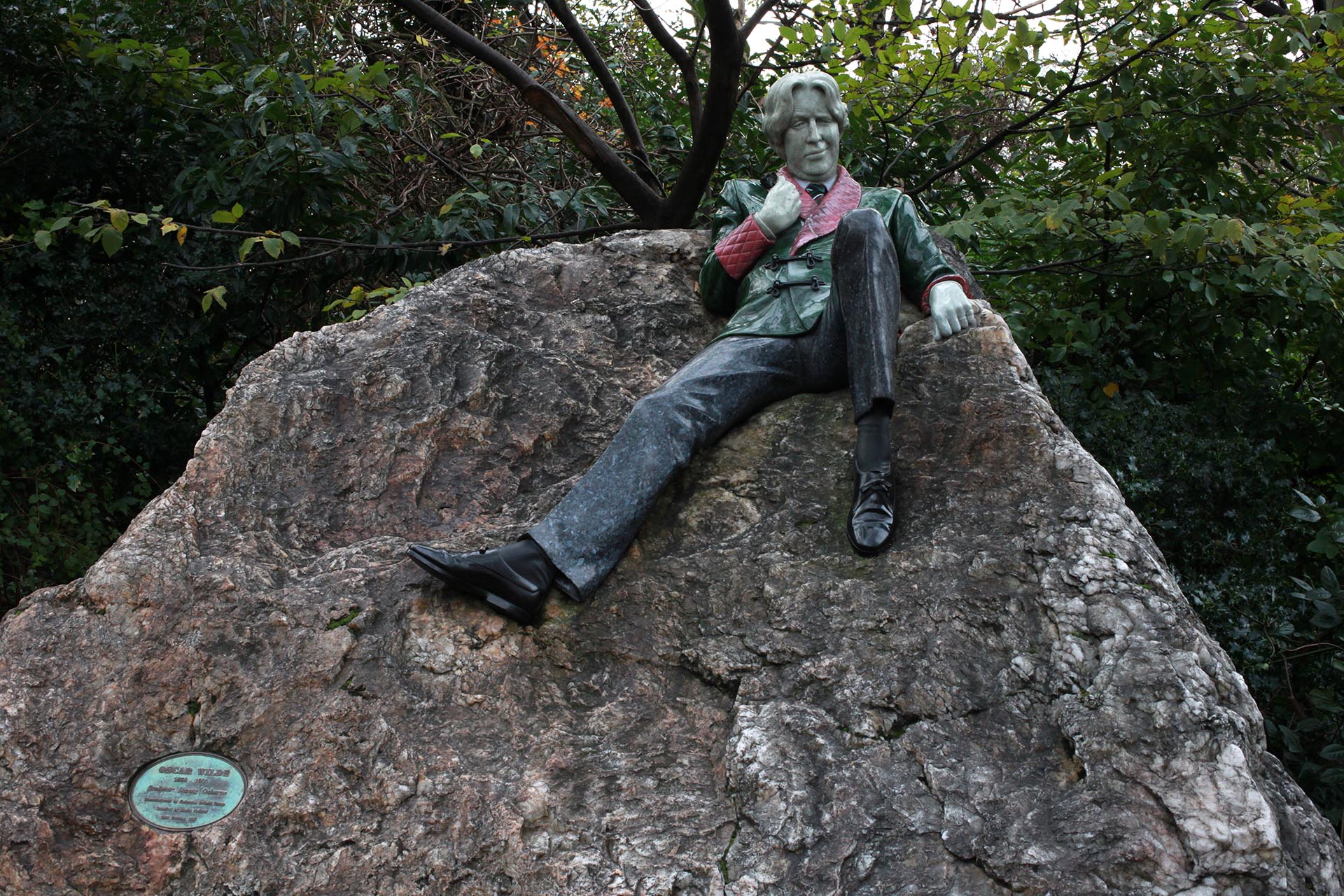 Estatua del autor irlandpes Oscar Wilde en Merrion Square Park, Dublin  (Photo by Amy T. Zielinski/Getty Images)