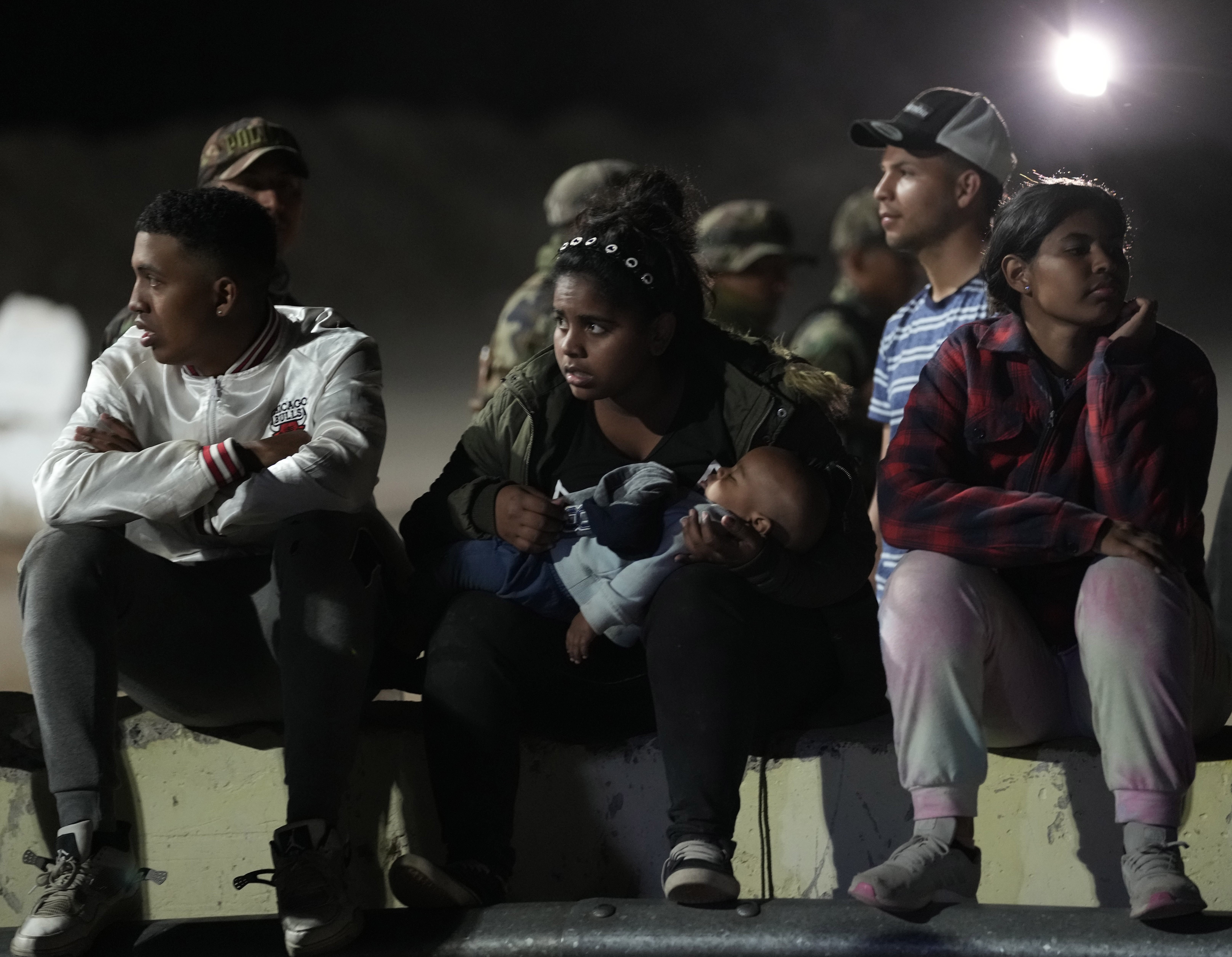 Last Wednesday, the President of Peru, Dina Boloart, announced the militarization of the border and the declaration of a state of emergency in some of its departments, including Tacna, to deal with the large number of migrants who in recent weeks have tried to cross the border.  Your country.  (AP)