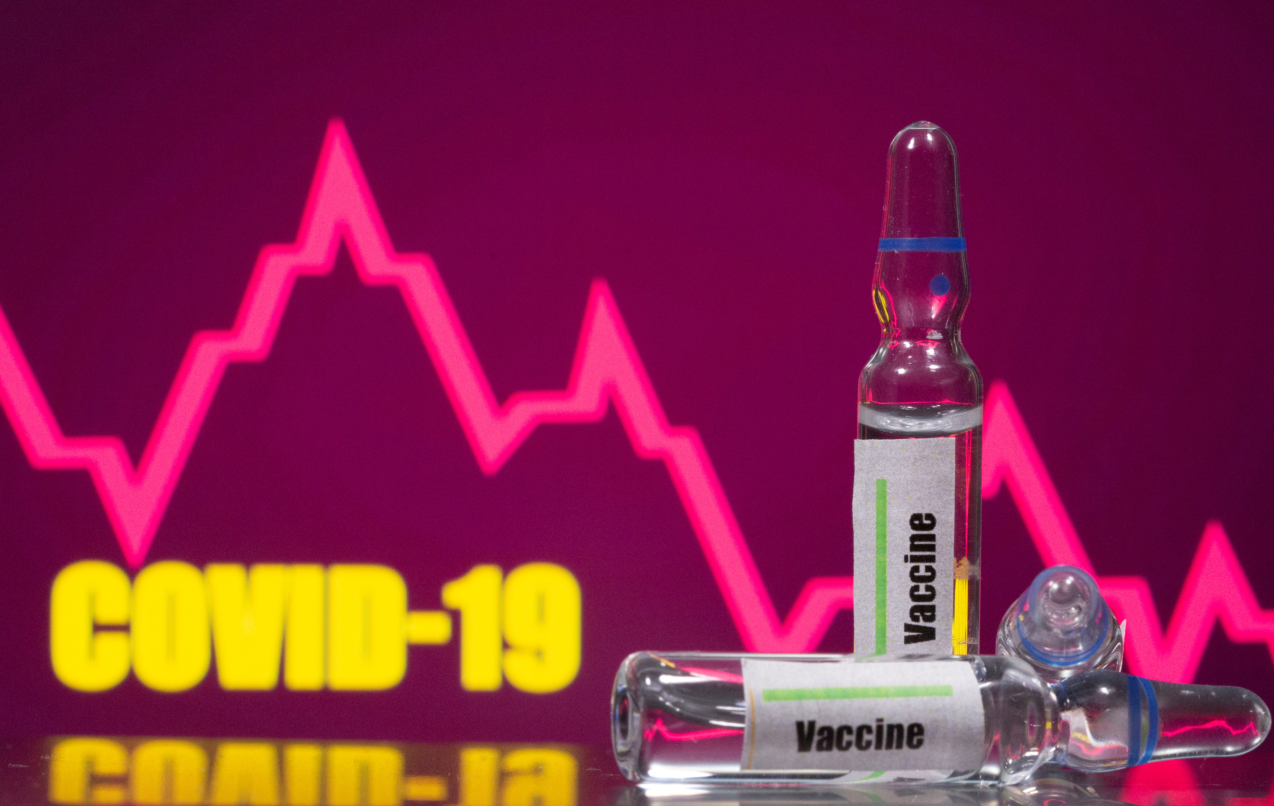 Todavía no hay vacunas efectivas ni antivirales que hayan frenado al covid-19, todos están en fases de prueba (REUTERS) 