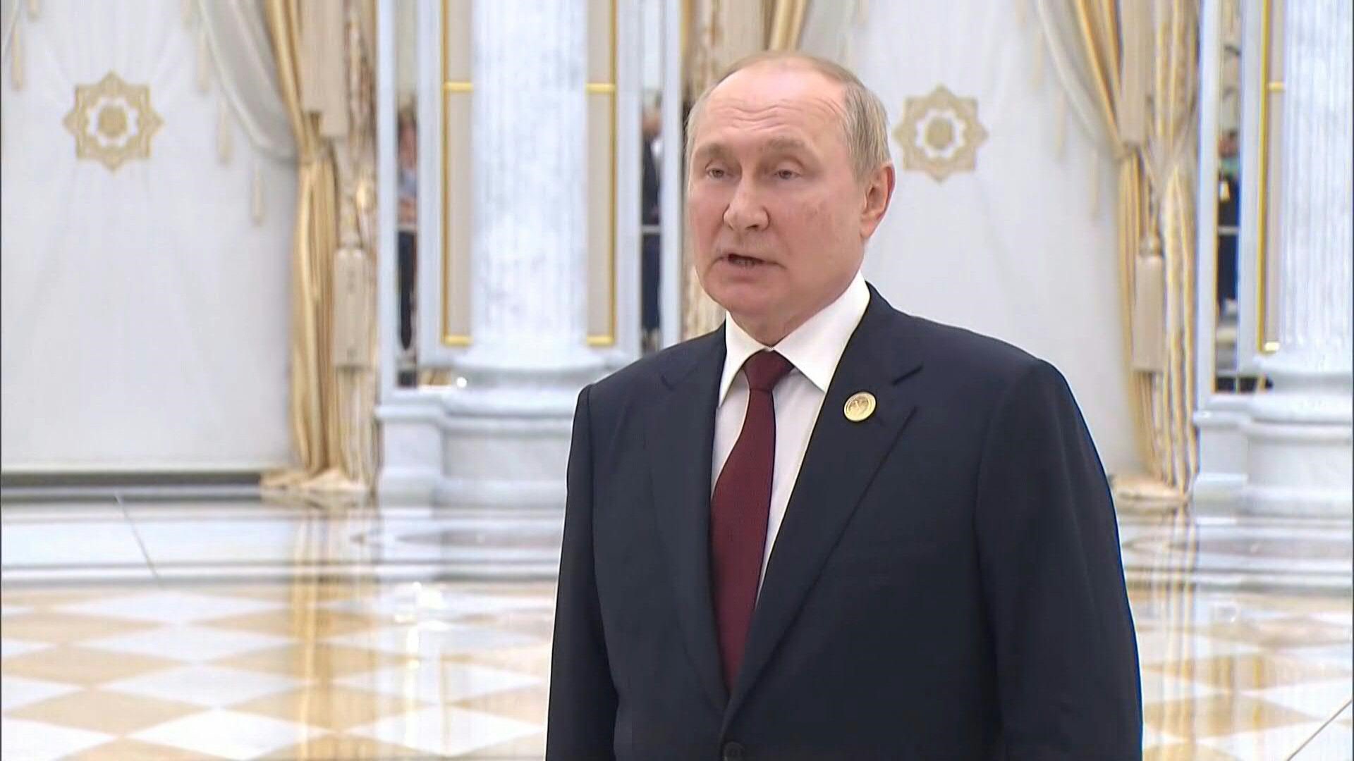 El presidente de Rusia, Vladimir Putin, denunció el miércoles las "ambiciones imperiales" de la OTAN que busca, según dijo, afirmar su "hegemonía" a través del conflicto en Ucrania.