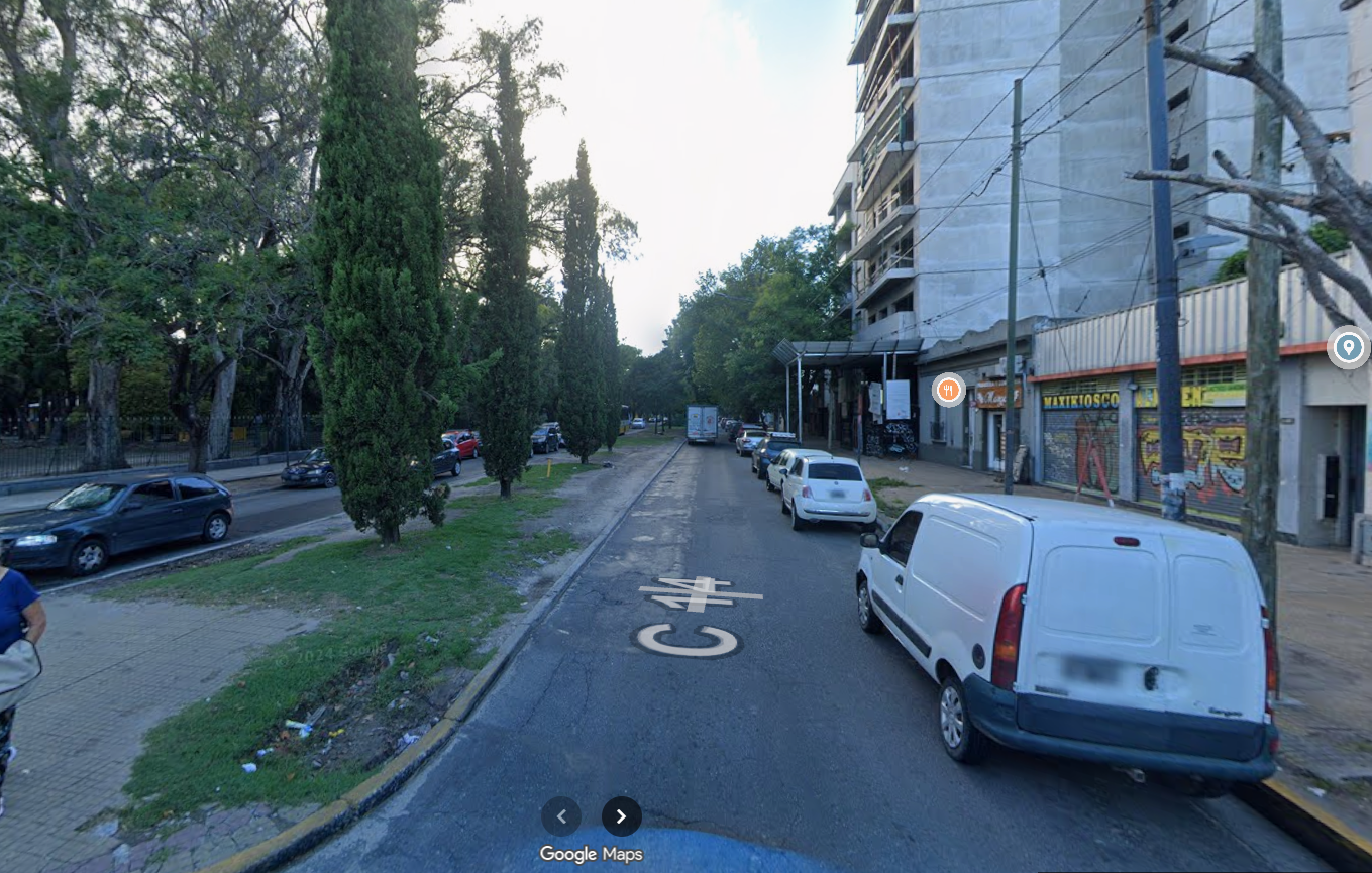 Le robaron millones de pesos a una jubilada en La Plata y los delincuentes intentaron calmarla: 