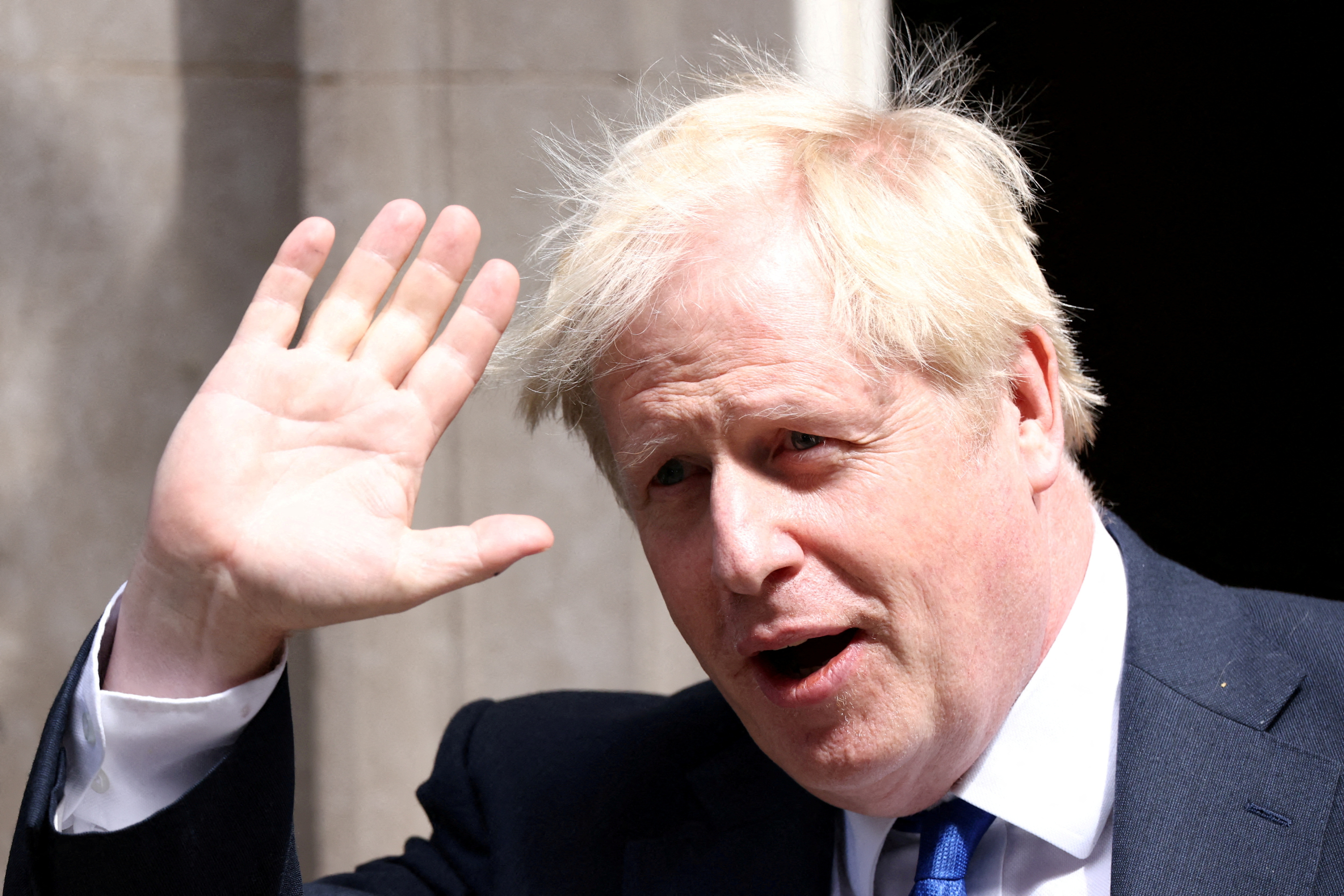 En las últimas horas han aumentado las especulaciones sobre la posibilidad de que Boris Johnson prepare un regreso a la primera línea si logra recabar los respaldos suficientes entre sus correligionarios. (REUTERS)