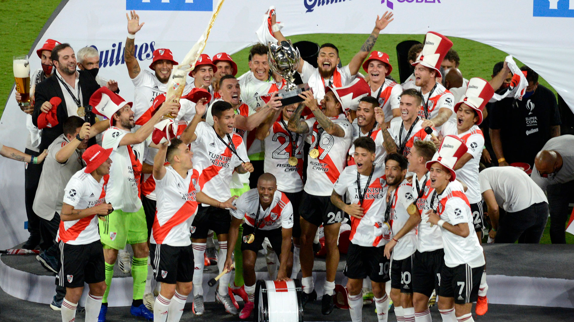 River goleó 5-0 a Racing en Santiago del Estero y se quedó con la Supercopa Argentina - Infobae