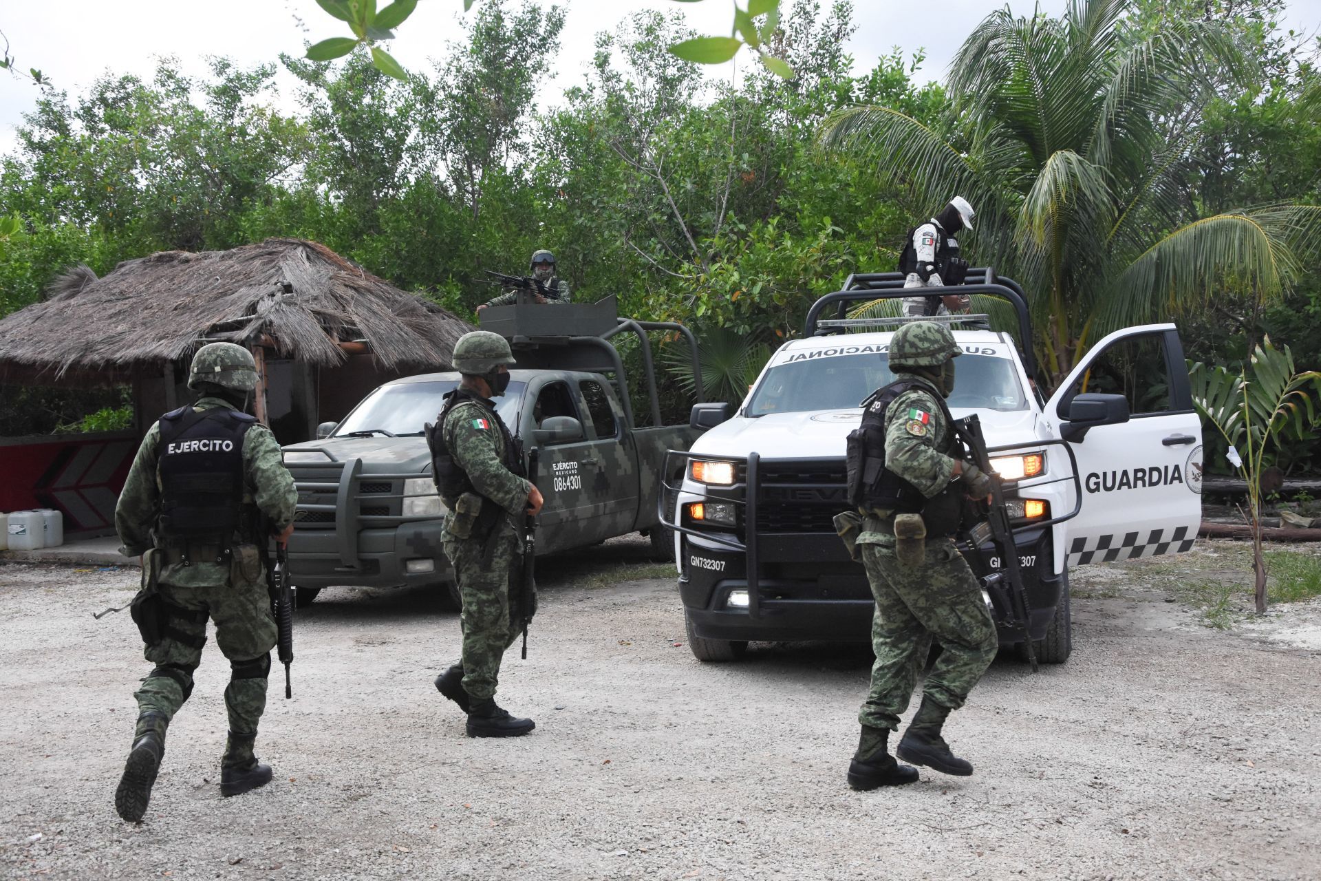 Quintana Roo empleará agentes encubiertos y recompensas por asedio del narco  