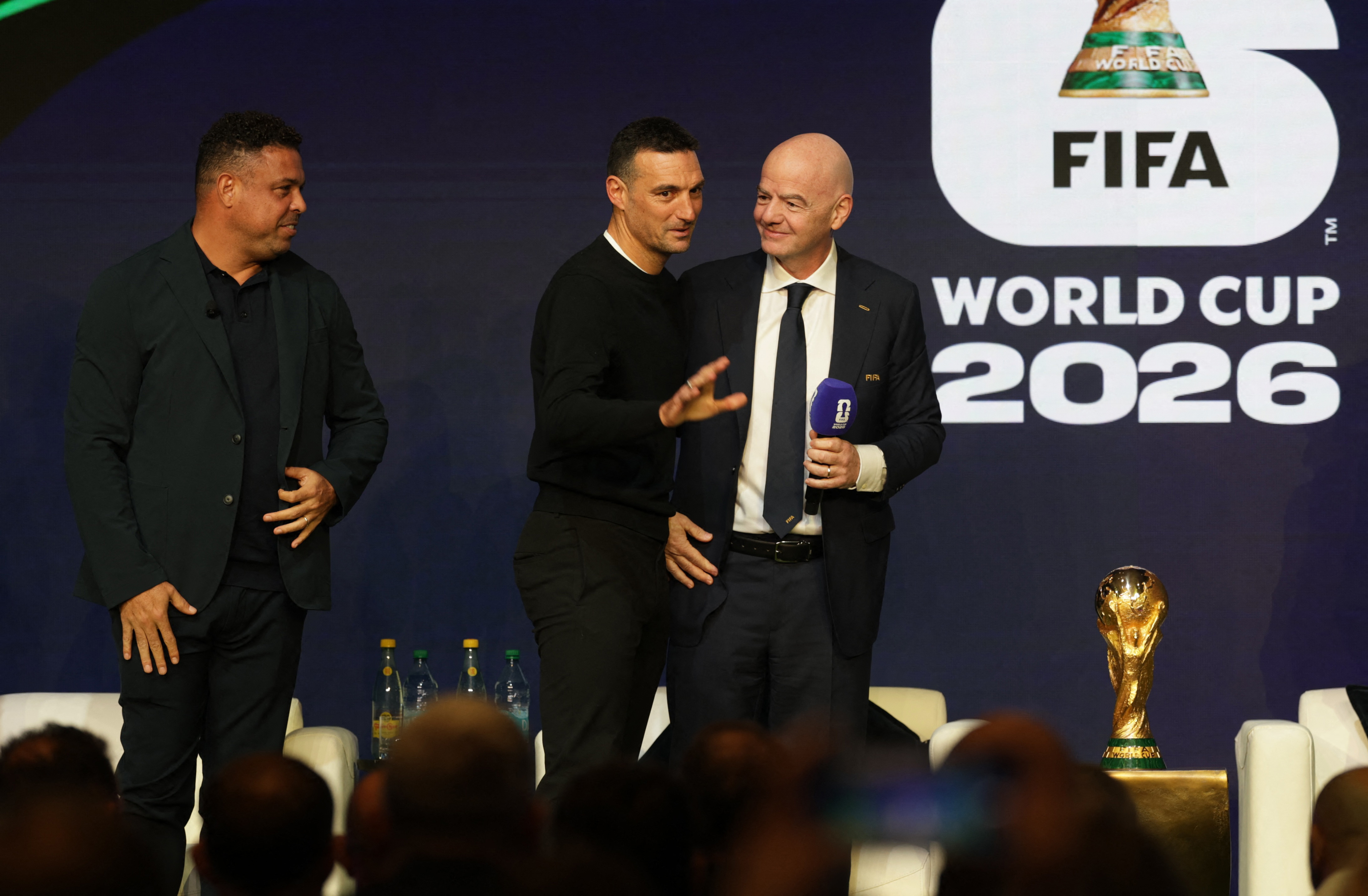 El arte latinoamericano brilla en Art Basel Miami Beach con fuerte presencia de artistas, galerías y coleccionistas