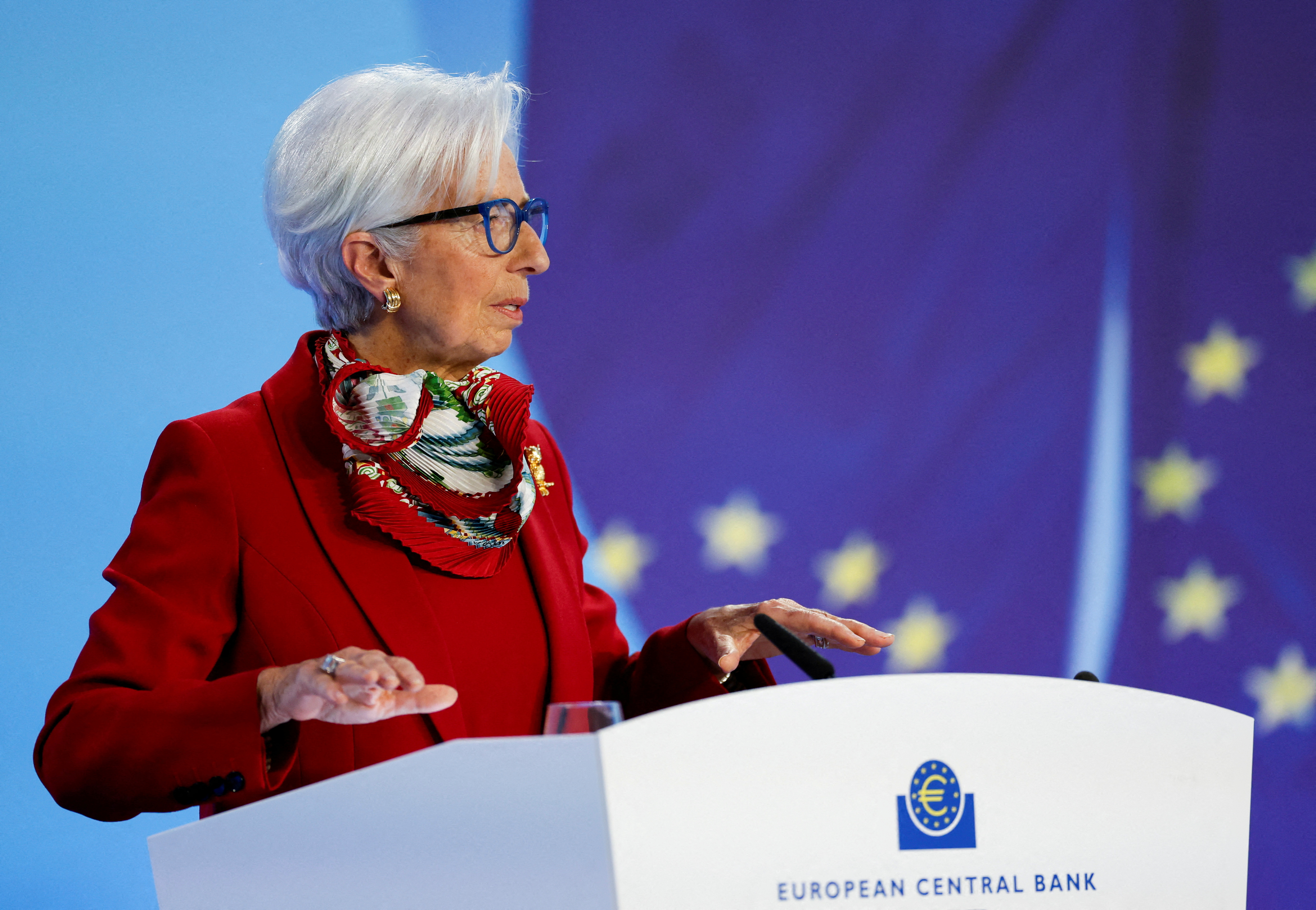 La presidenta del Banco Central Europeo (BCE), Christine Lagarde, habla durante una rueda de prensa tras la reunión de política monetaria del BCE en Fráncfort, Alemania, el 16 de marzo de 2023. REUTERS/Heiko Becker/Archivo