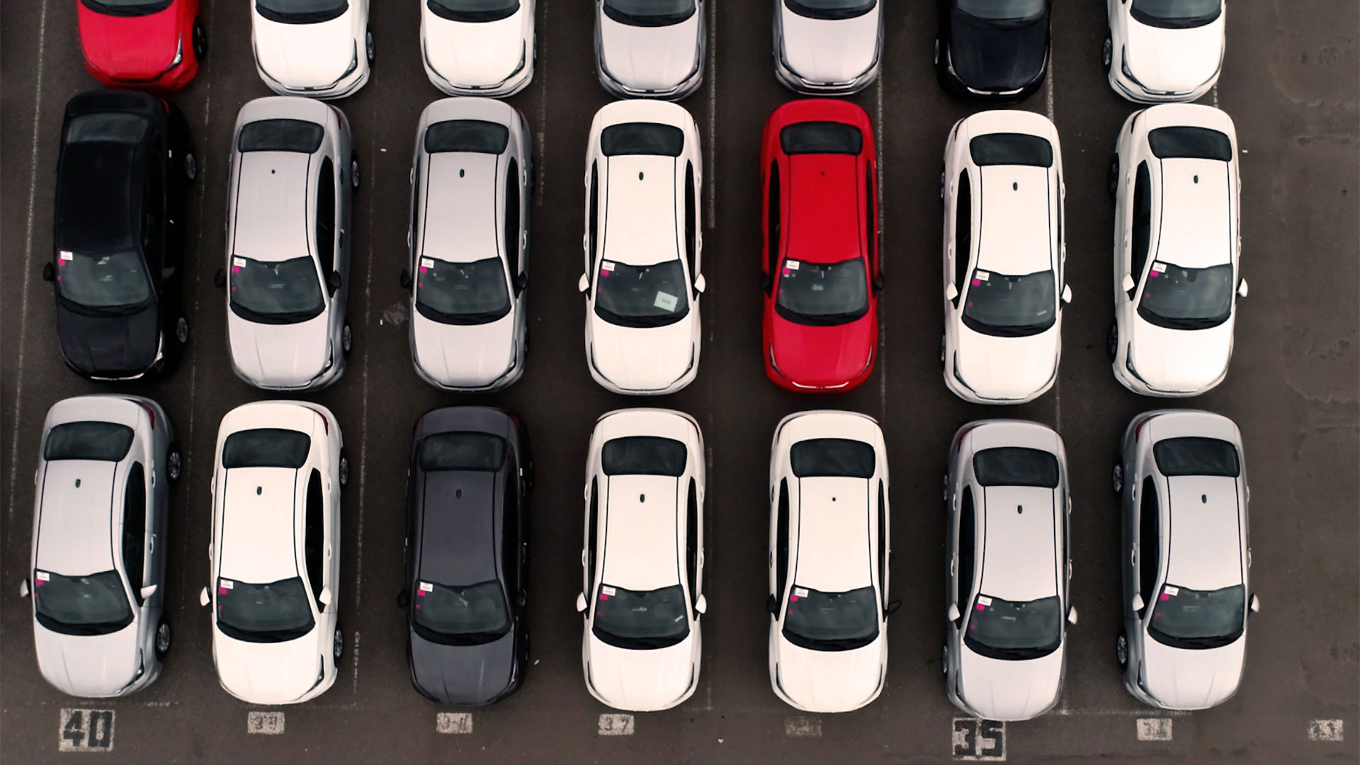 Ucrania bombardeó tres plataformas de la petrolera rusa Lukoil usadas para abastecer a las fuerzas del Kremlin