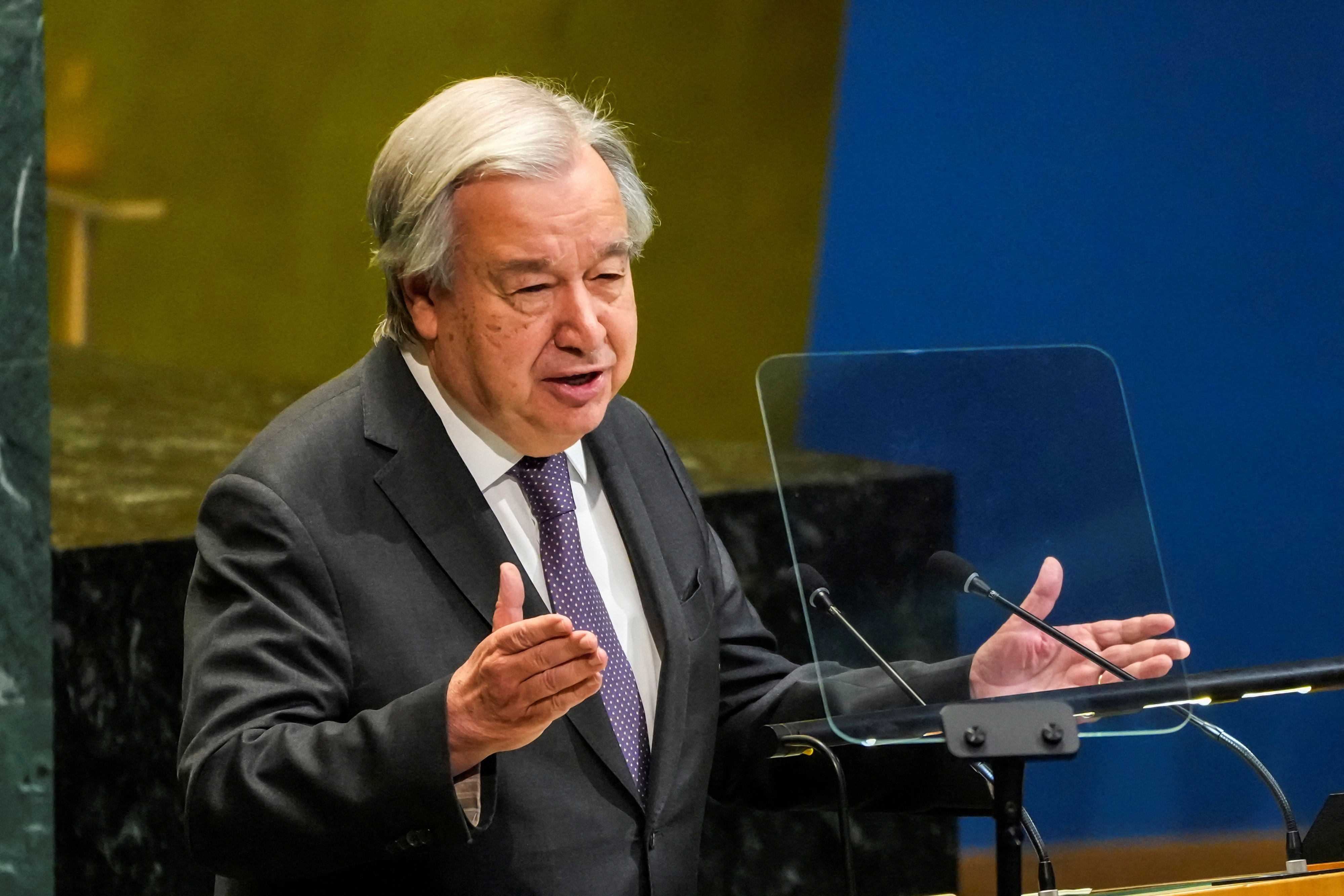 El secretario general de la ONU exigi&oacute; la reapertura inmediata del estrecho de Ormuz