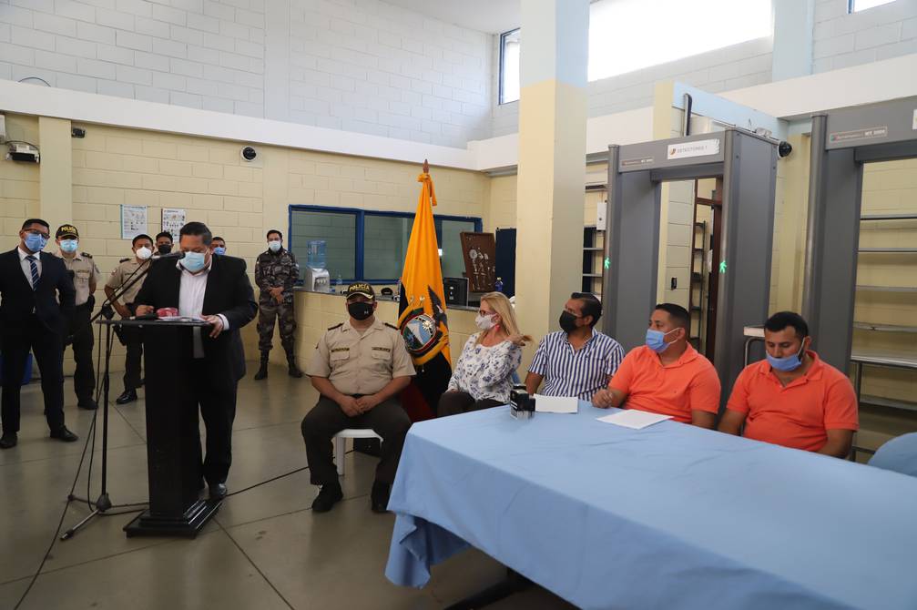 En julio del 2021, alias Fito y JR, cabecillas de la banda delictiva Choneros, firmaron un supuesto acuerdo de paz. (Foto: Jorge Guzmán/ EL UNIVERSO)