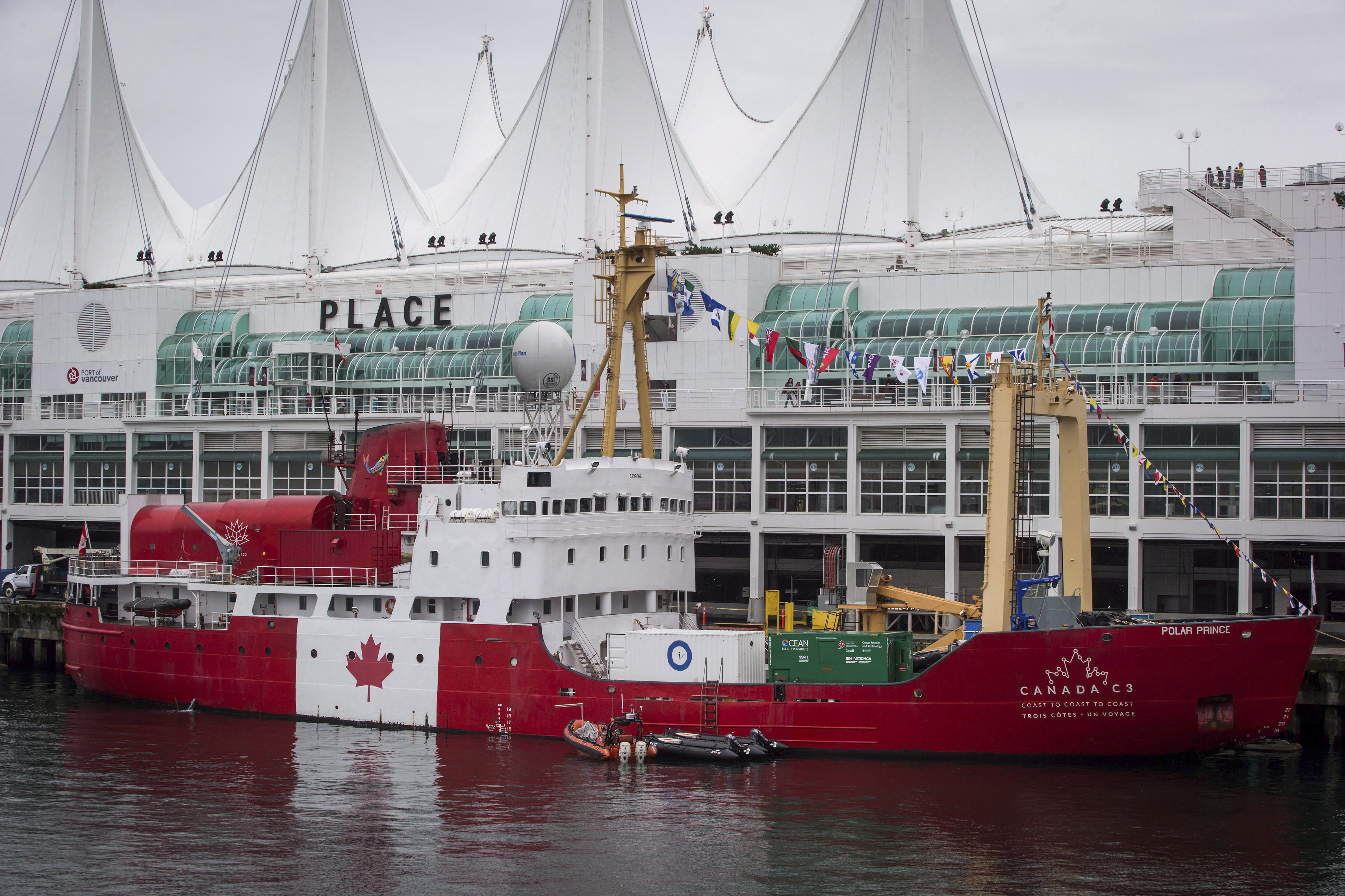 El barco Polar Prince (Darryl Dyck/The Canadian Press via AP)