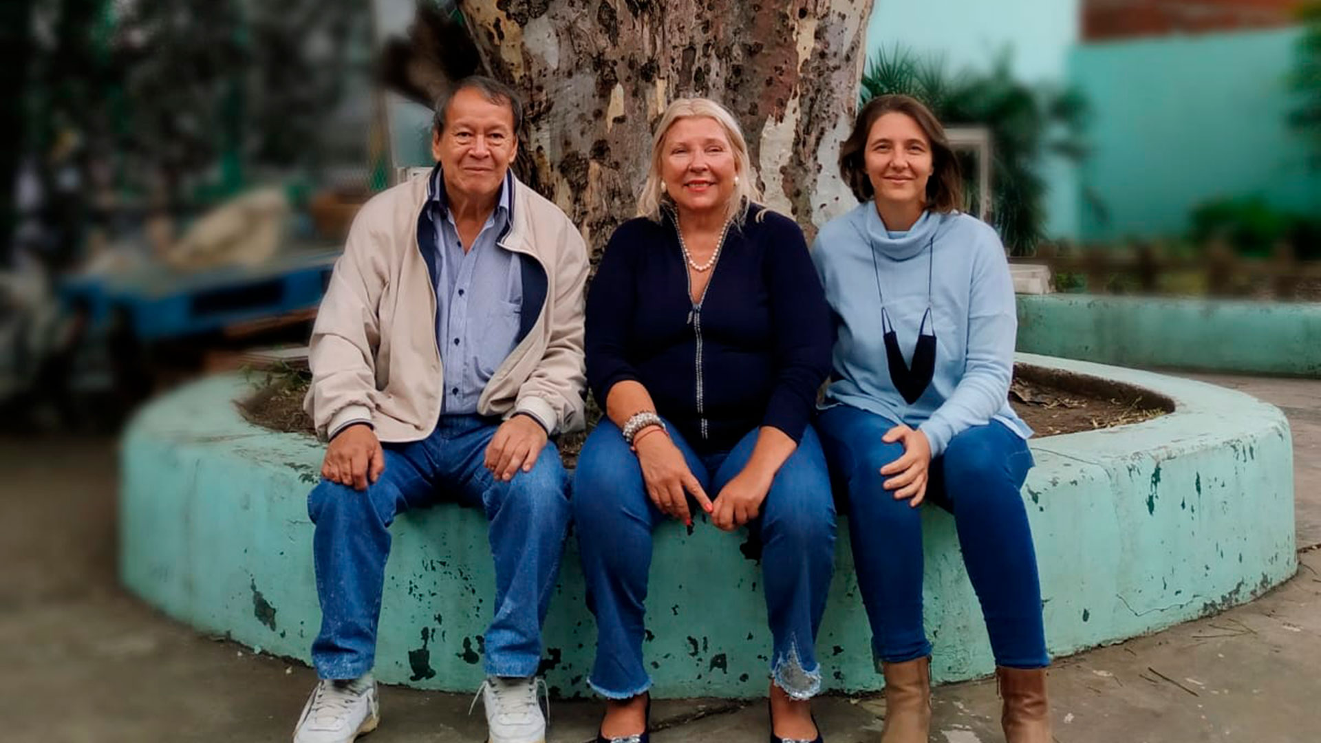 La líder de la Coalición Cívica, Elisa Carrió llevó en 2015 como candidato a vicepresidente al dirigente social Héctor "Toty" Flores