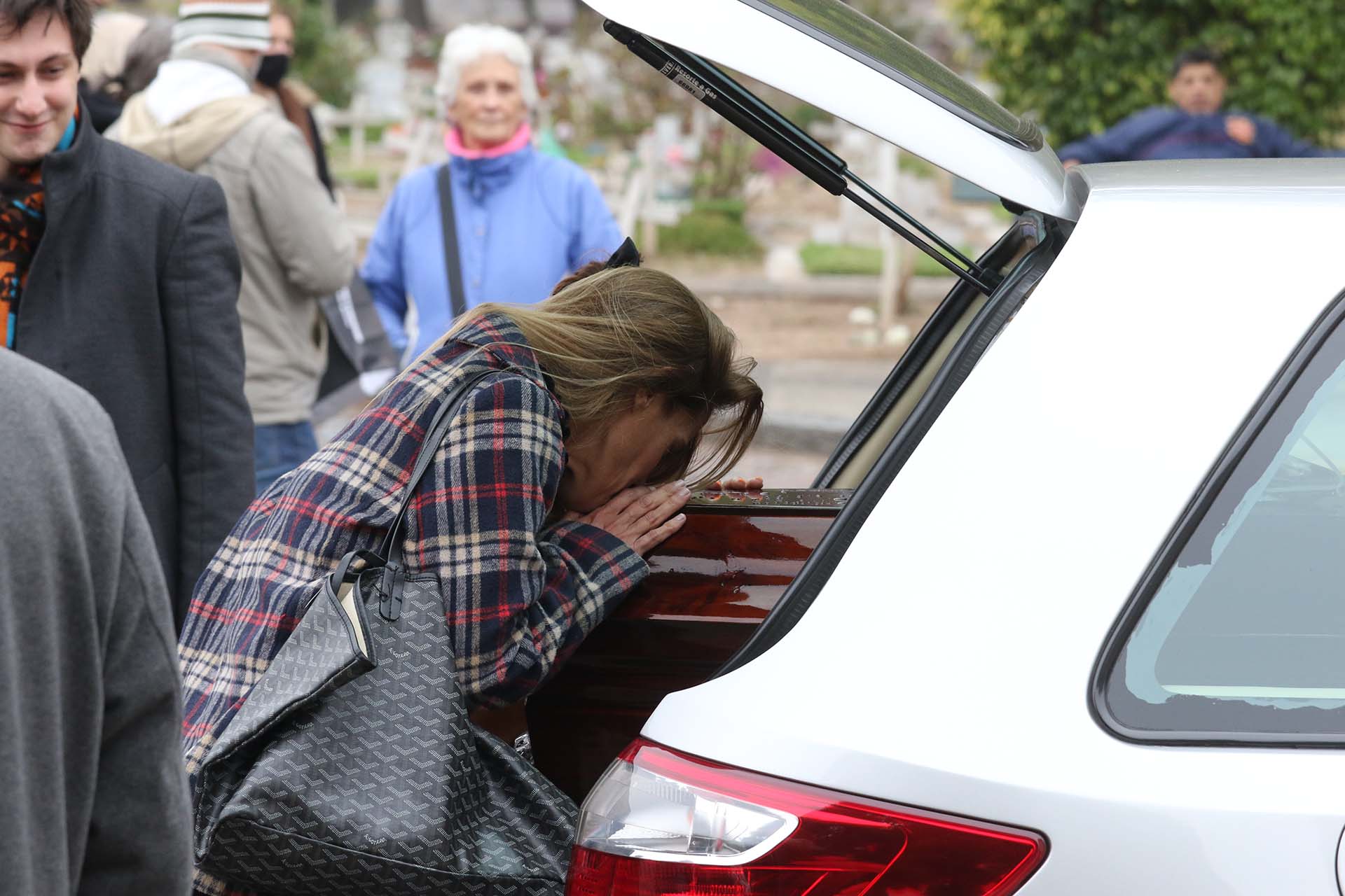 Antonella se despide de su padre, Cacho Fontana
