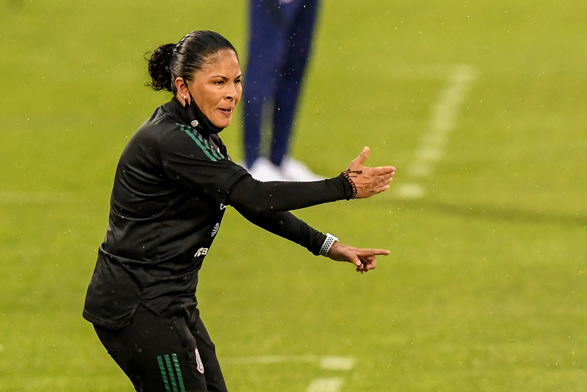 Mónica Vergara, entrenadora de la Selección Mexicana femenina. Foto: Dennis Schneidler-USA TODAY Sports
