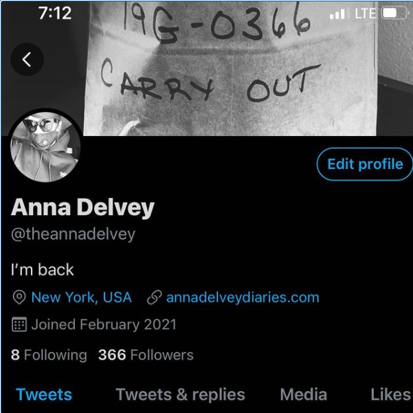 Perfil de Twitter de Ana Sorokin, abierto bajo el nombre de Ana Delvey su seudónimo como estafadora.