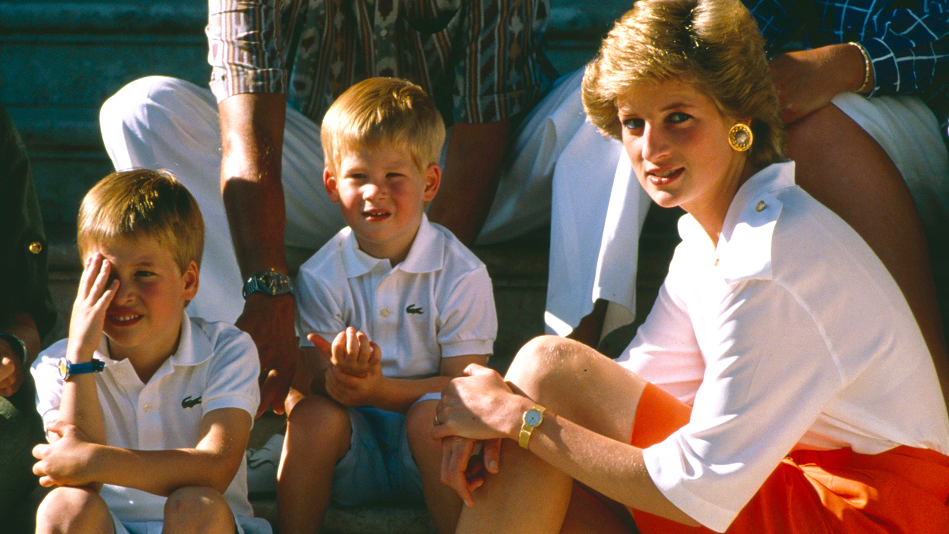 Lady Di con sus hijos en España en 1988 (Shutterstock)