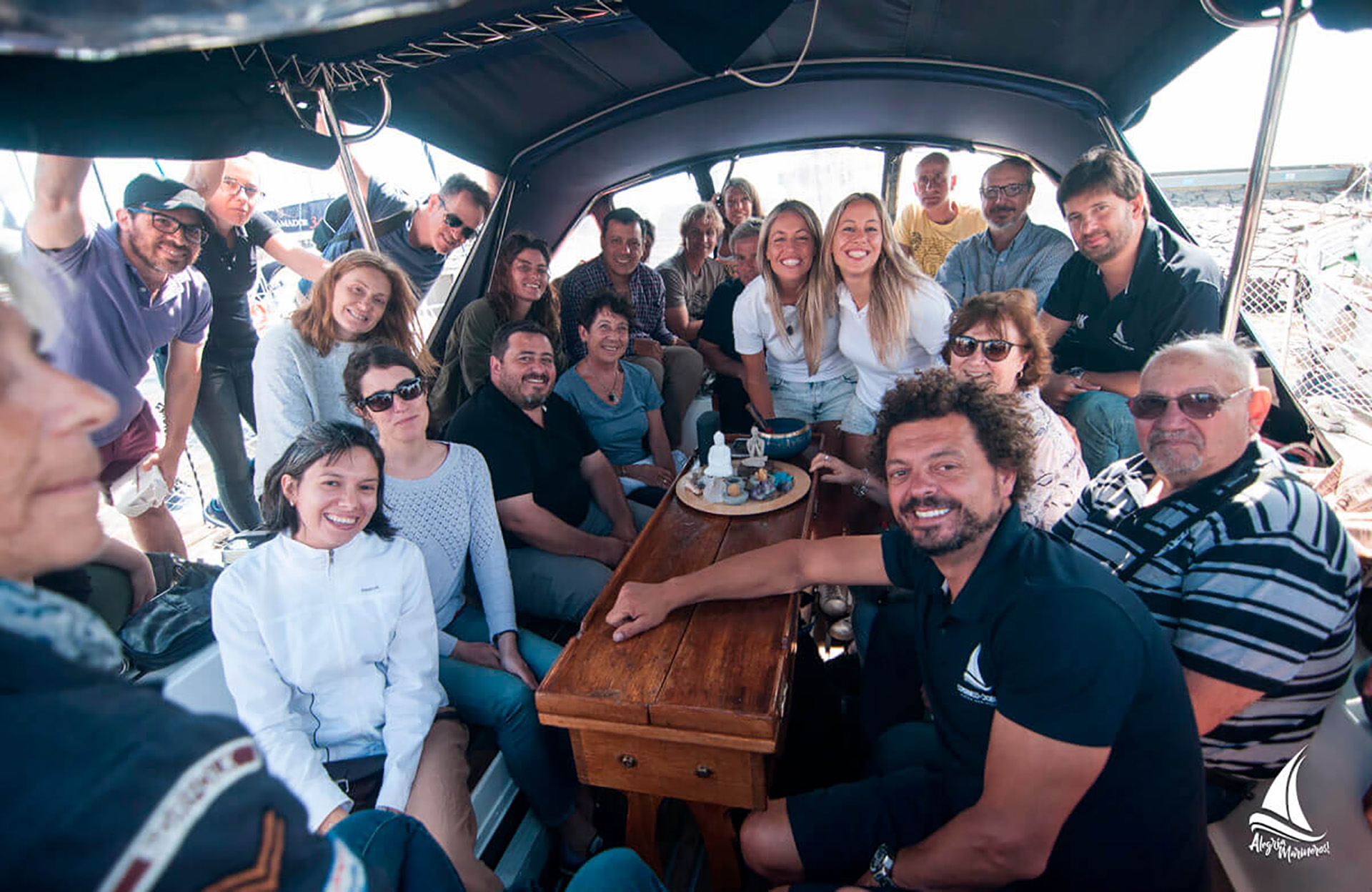 Gente de todo el mundo ha viajado ya con este marinero que ahora quiere sumar público argentino