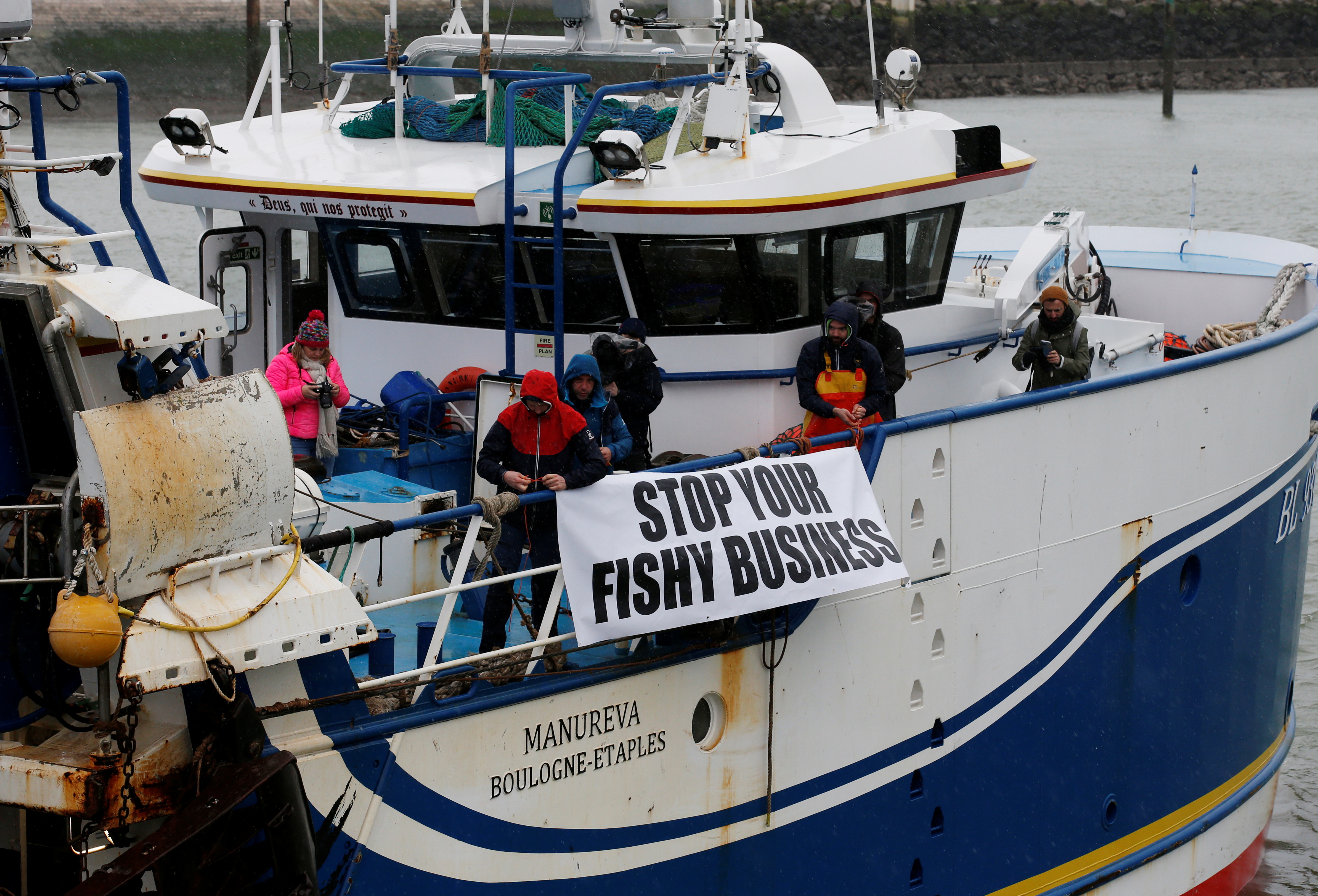 Según el acuerdo comercial del Brexit alcanzado a finales de 2020, los pescadores europeos pueden operar en aguas británicas siempre que puedan demostrar que anteriormente ejercían allí su actividad (Foto: REUTERS/Pascal Rossignol)