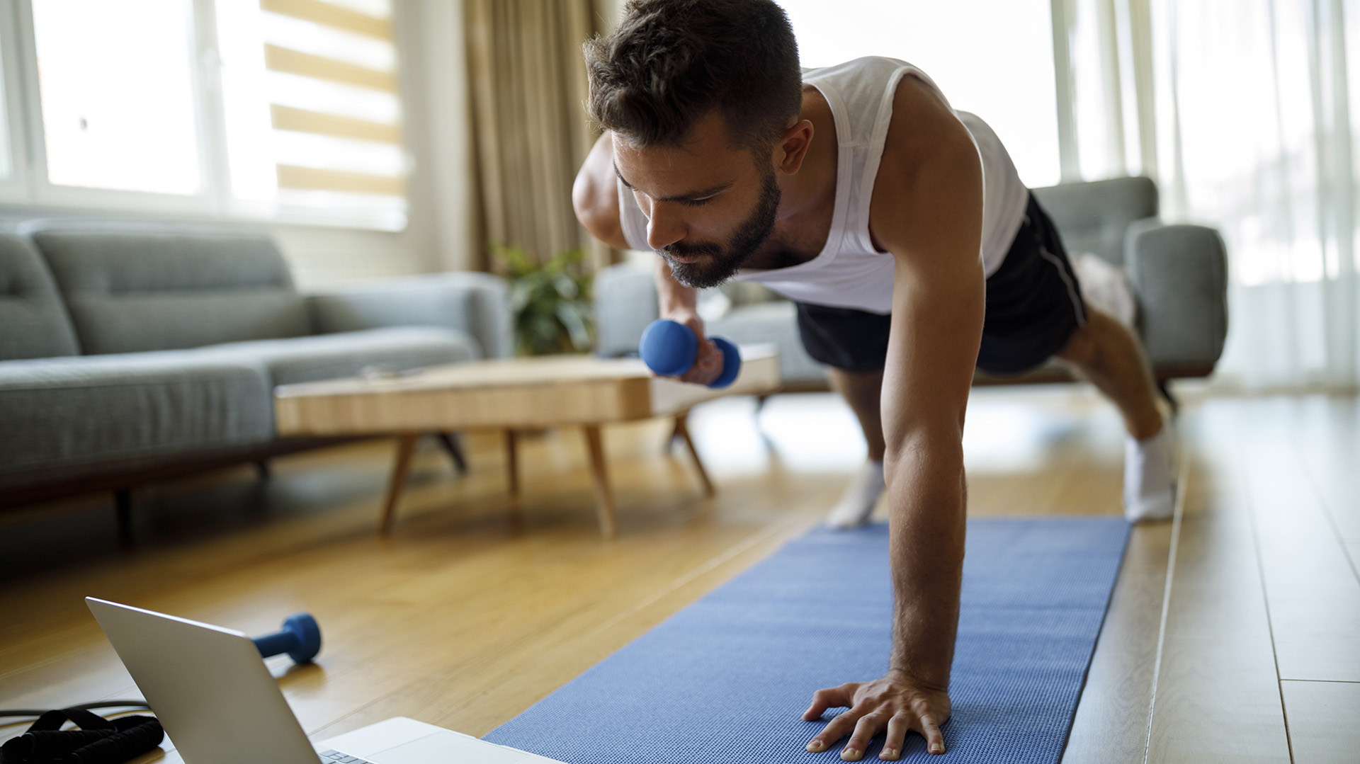 El ejercicio nocturno es ideal para los hombres interesados ​​en mejorar la salud cardíaca y metabólica, así como el bienestar emocional, tal como observaron en el estudio (Getty)