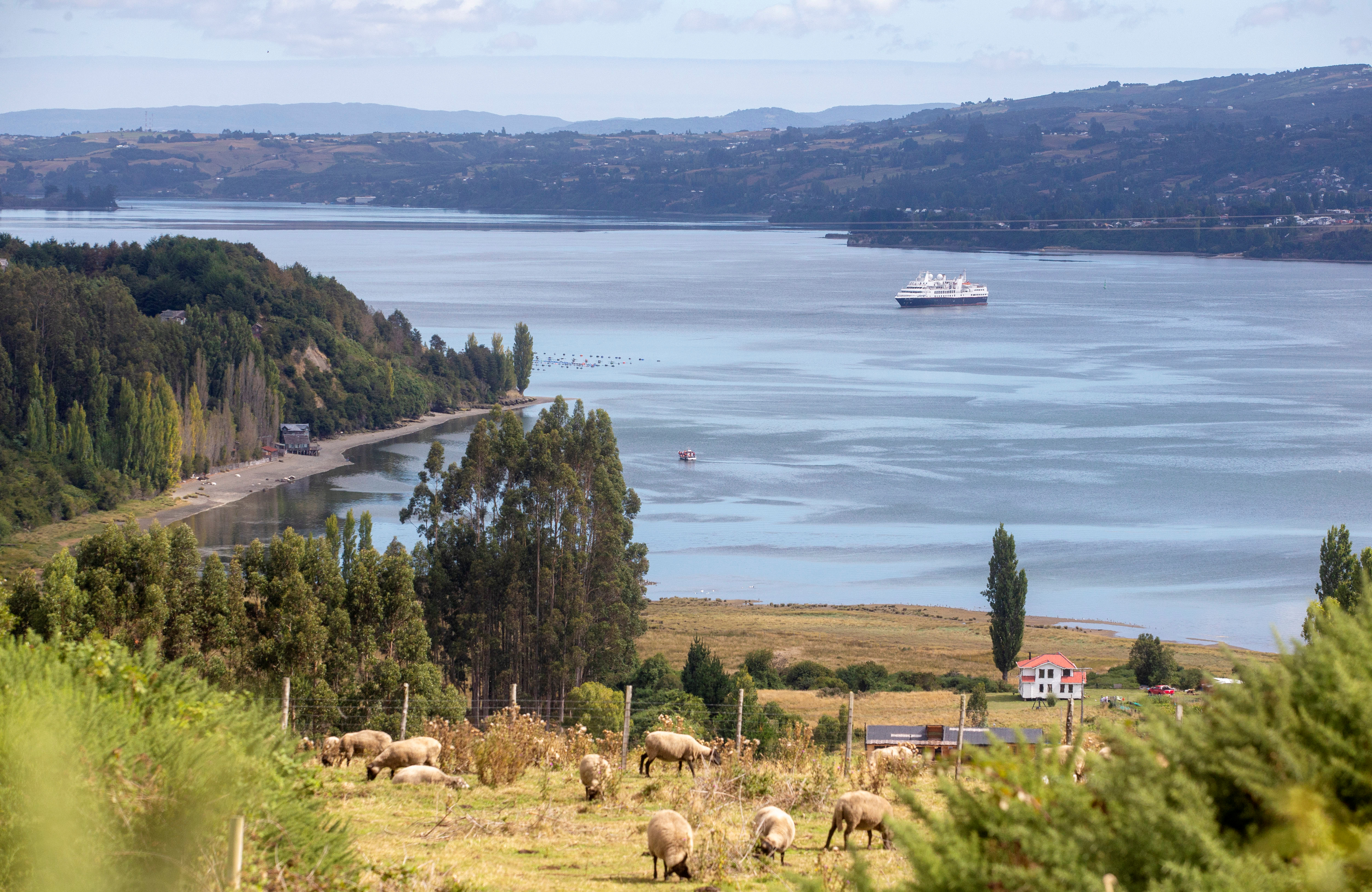 Chiloé, un destino natural para explorar desde que amanece hasta que anochece (Reuters)