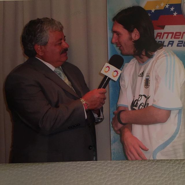 Con un joven Lionel Messi en la Copa América de Venezuela 2007 (IG: @titifernandez2606)