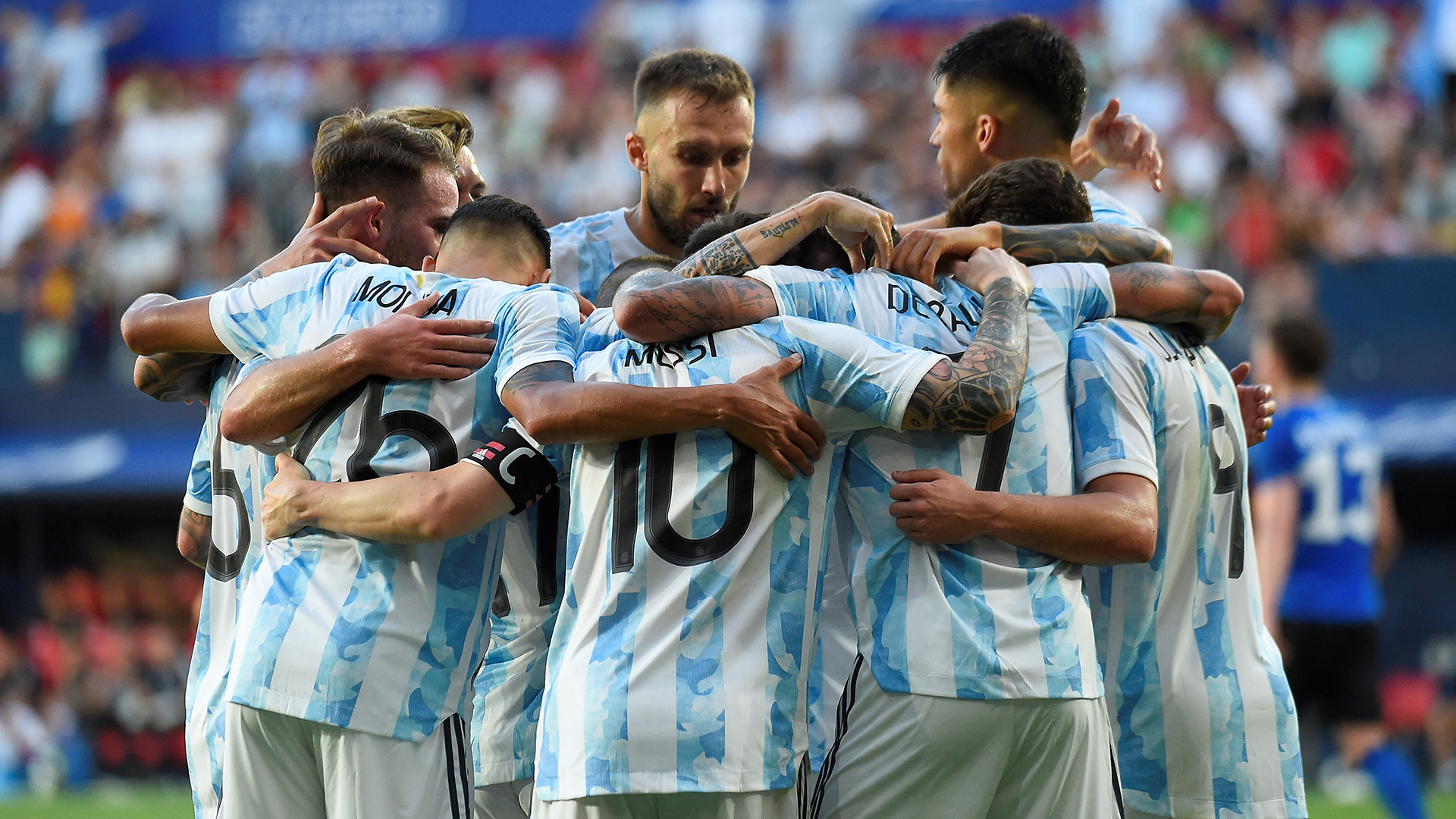La última presentación de la Argentina fue goleada 5-0 a Estonia en junio (AFP)