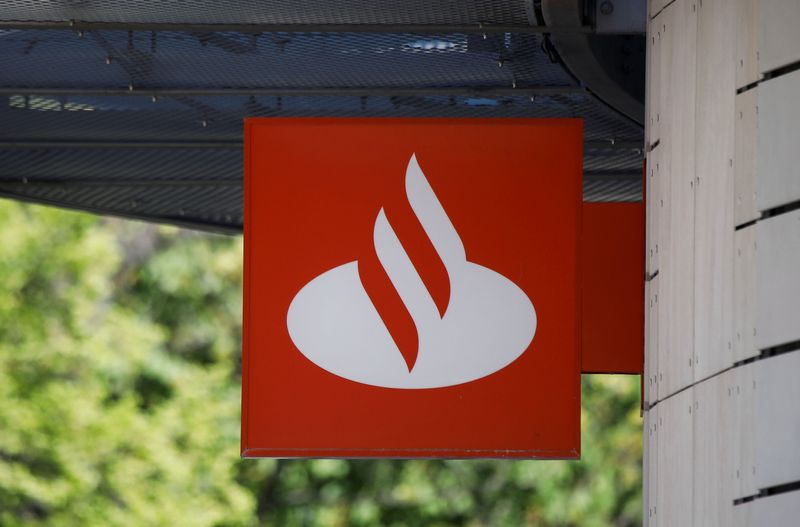 El Banco Santander sufre un ‘hackeo’ que afecta a clientes españoles