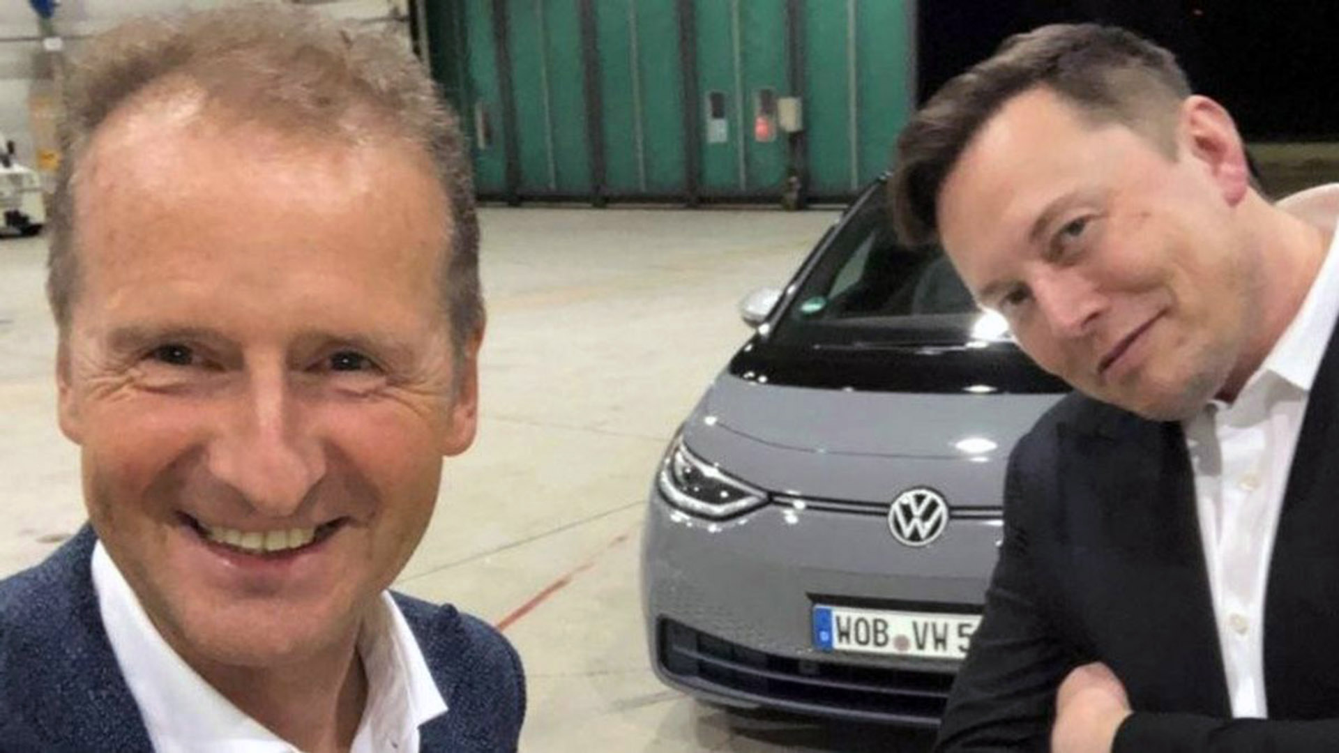 Herbert Diess junto a Elon Musk, con quién tiene una excelente relación, pero además lo toma como modelo para mirar e imitar en la industria