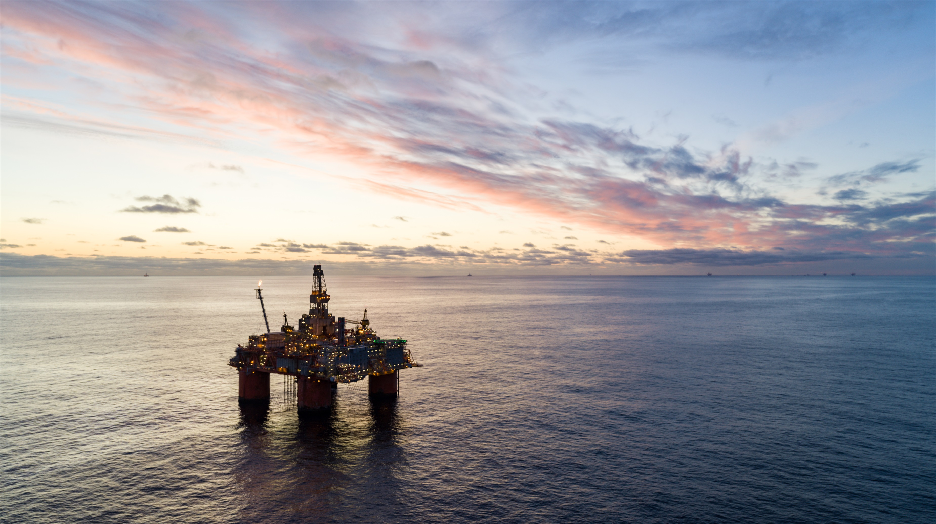 El Gobierno autorizó la explotación petrolera frente a las costas de Mar  del Plata - Infobae