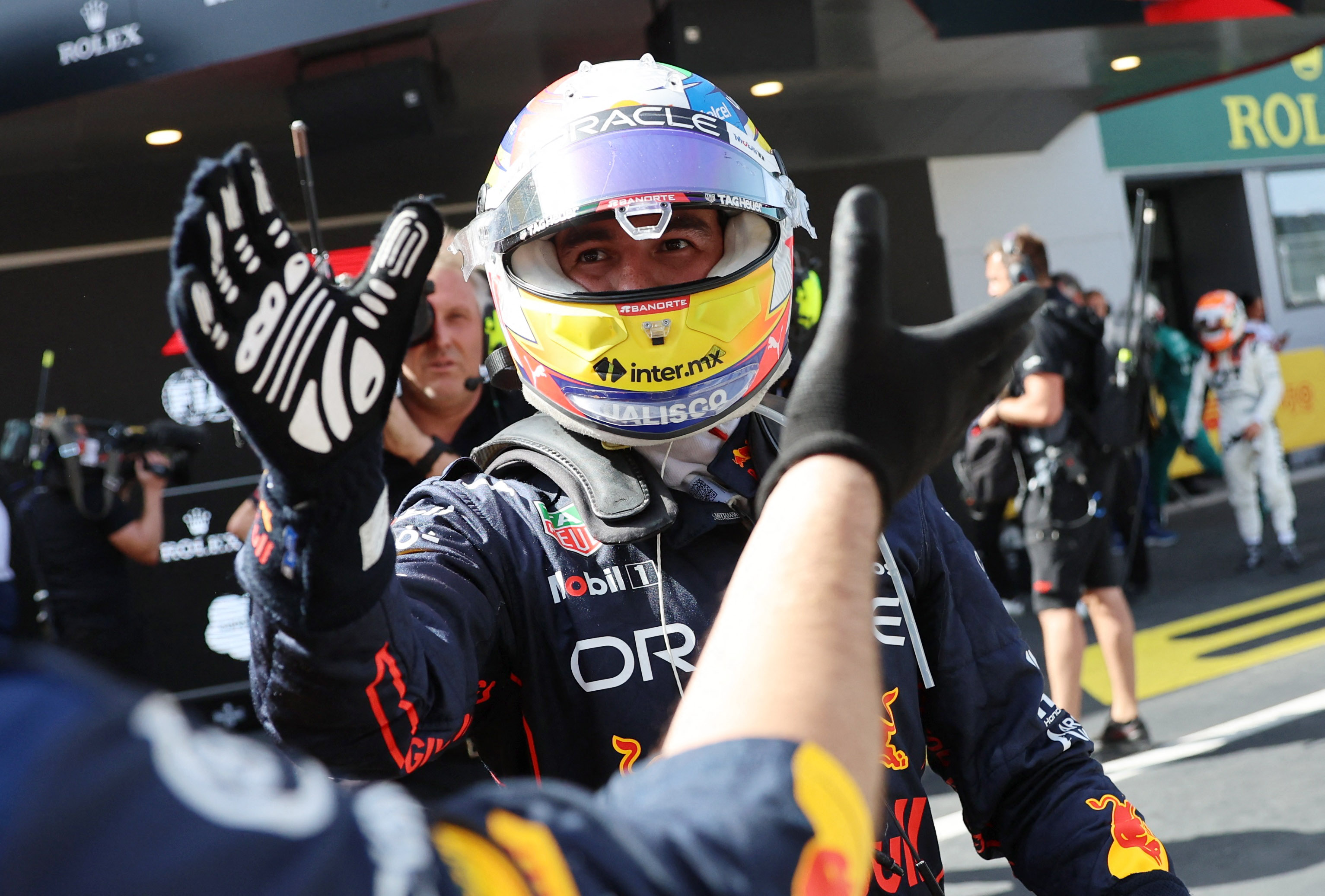 Sergio Pérez concluyó el GP de España en segundo lugar, solo por detrás de Max Verstappen (Foto: REUTERS/Nacho Doce)