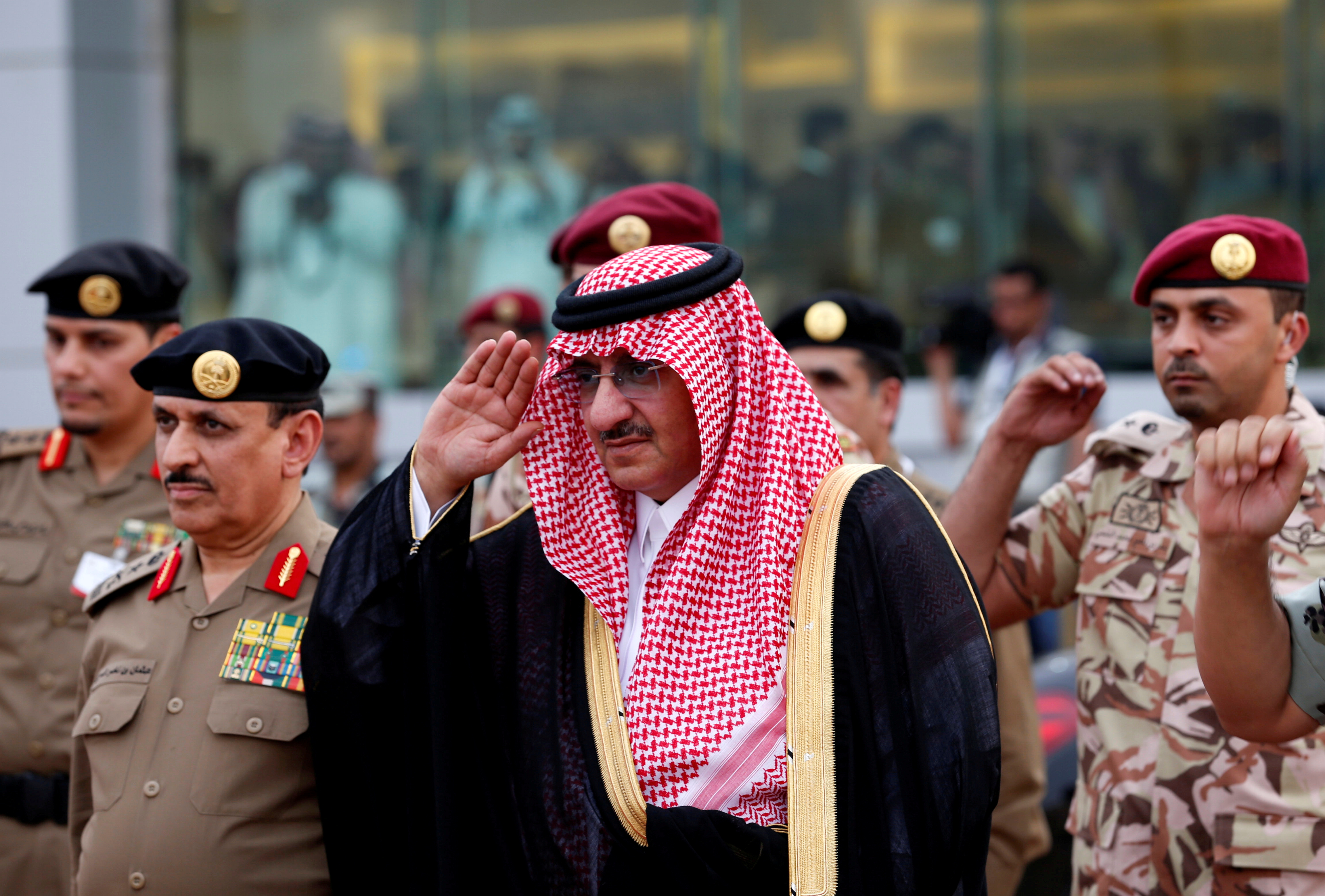 A la caída de los Bin Laden contribuyó la cercanía de la familia con el ex príncipe heredero Mohammed bin Nayef, quien fue superado por MBS en 2017 como heredero al trono. (REUTERS/Ahmed Jadallah/archivo)