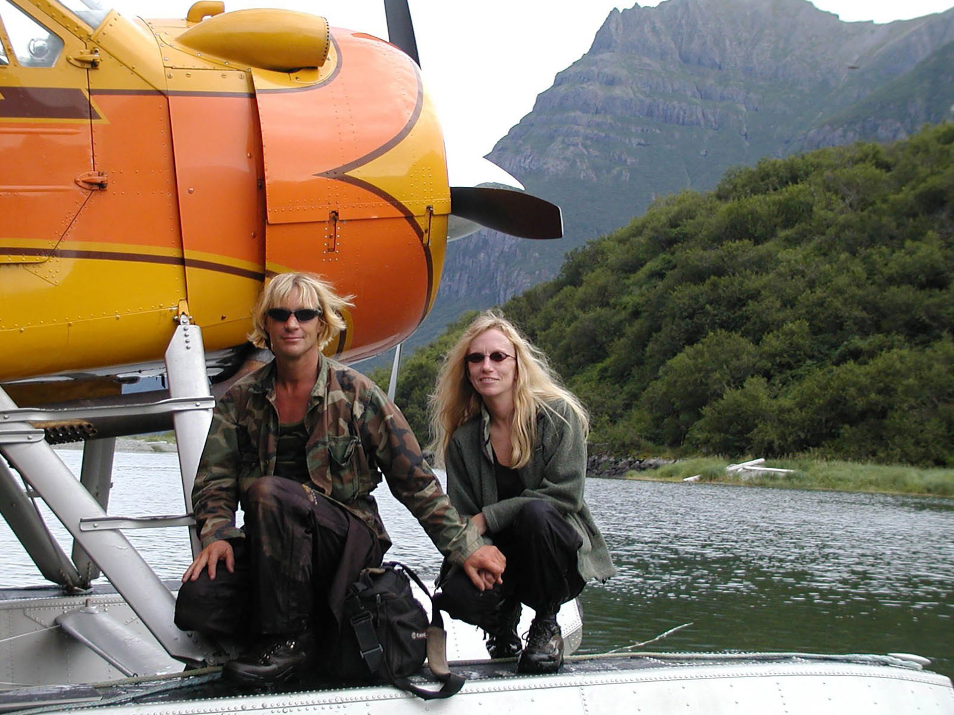 Timothy Treadwell y su novia Amie Huguenard en Alaska (Grosbygroup)
