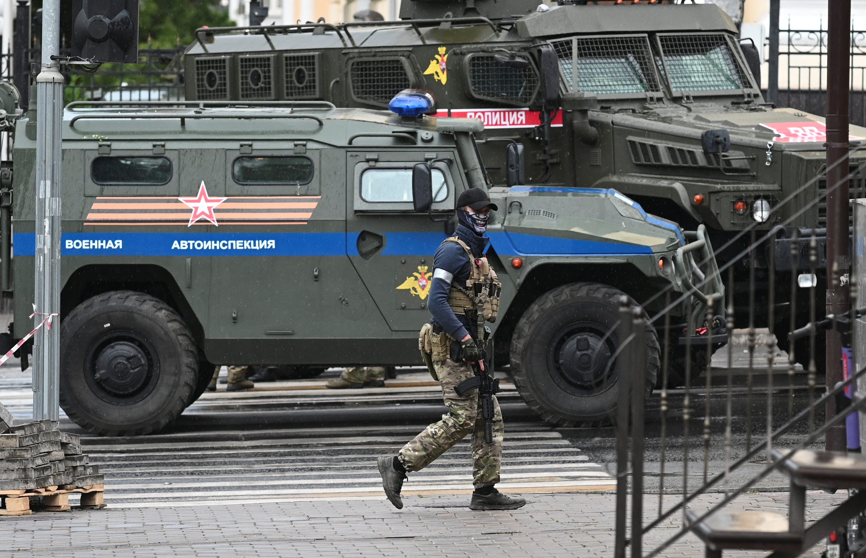 Un combatiente del grupo mercenario privado Wagner en Rostov (REUTERS/Stringer)