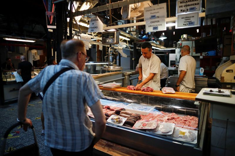 La carne fue el bien que registró el aumento más alto en febrero entre los alimentos. REUTERS 