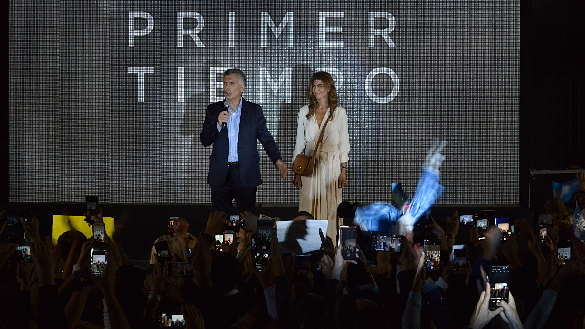 Mauricio Macri y Juliana Awada, luego de la presentación del libro "Primer tiempo"